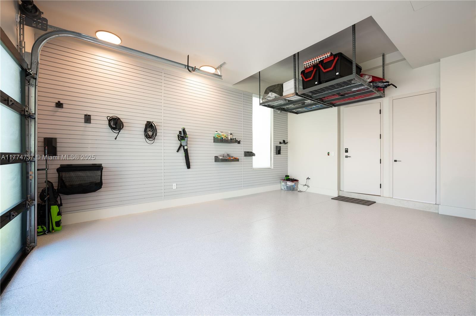 COCONUT PALM ESTATES - Residential