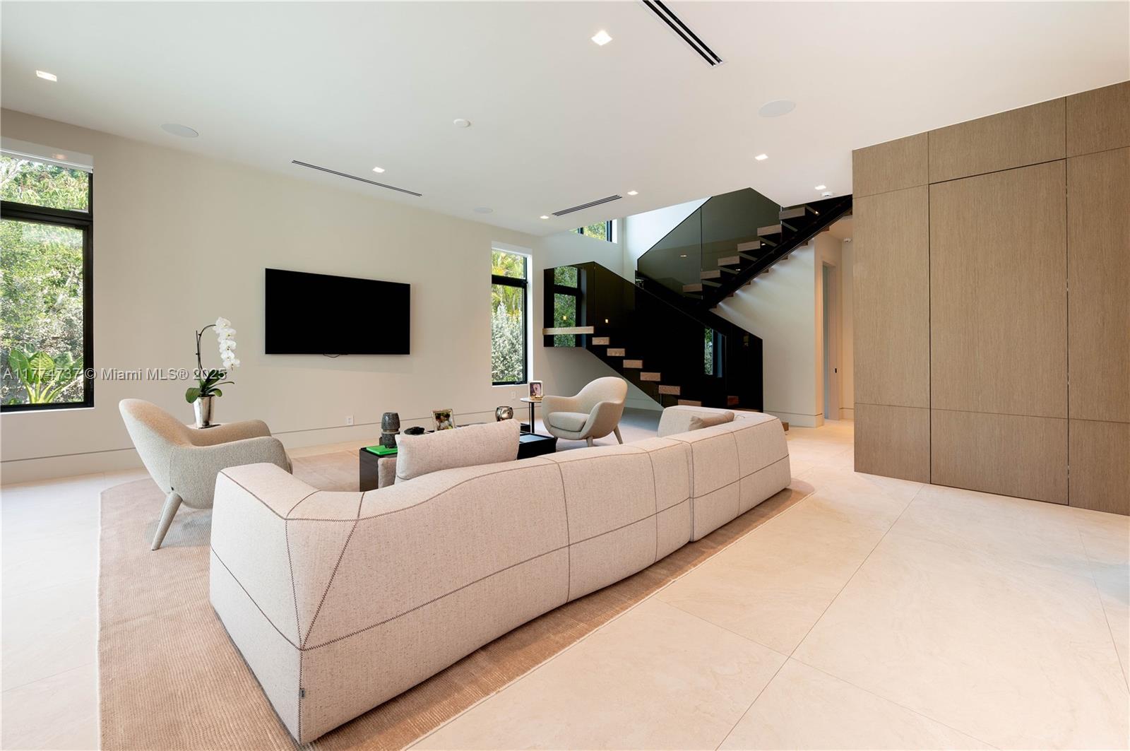 COCONUT PALM ESTATES - Residential