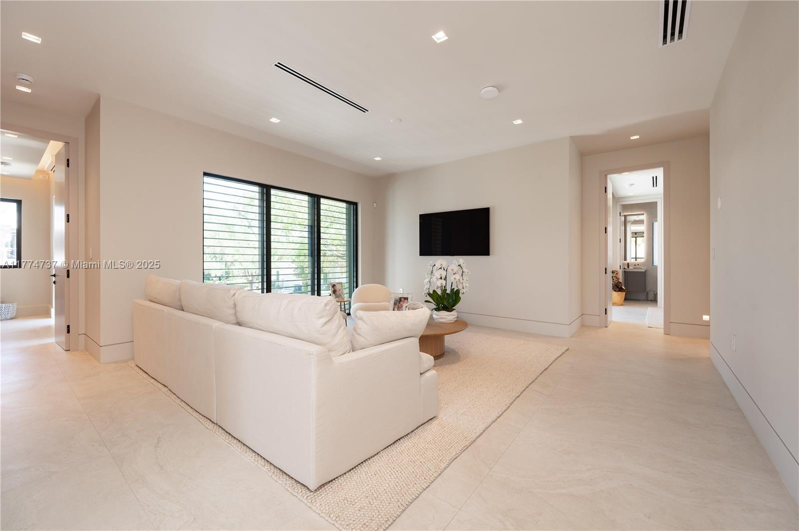 COCONUT PALM ESTATES - Residential