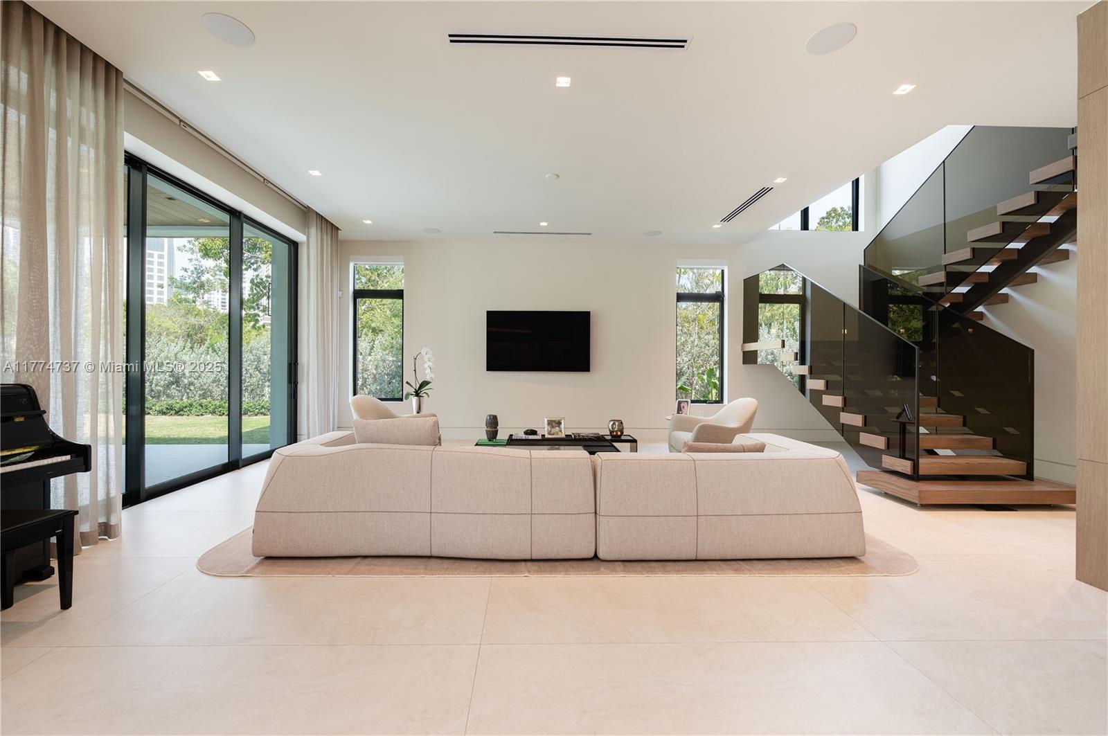 COCONUT PALM ESTATES - Residential