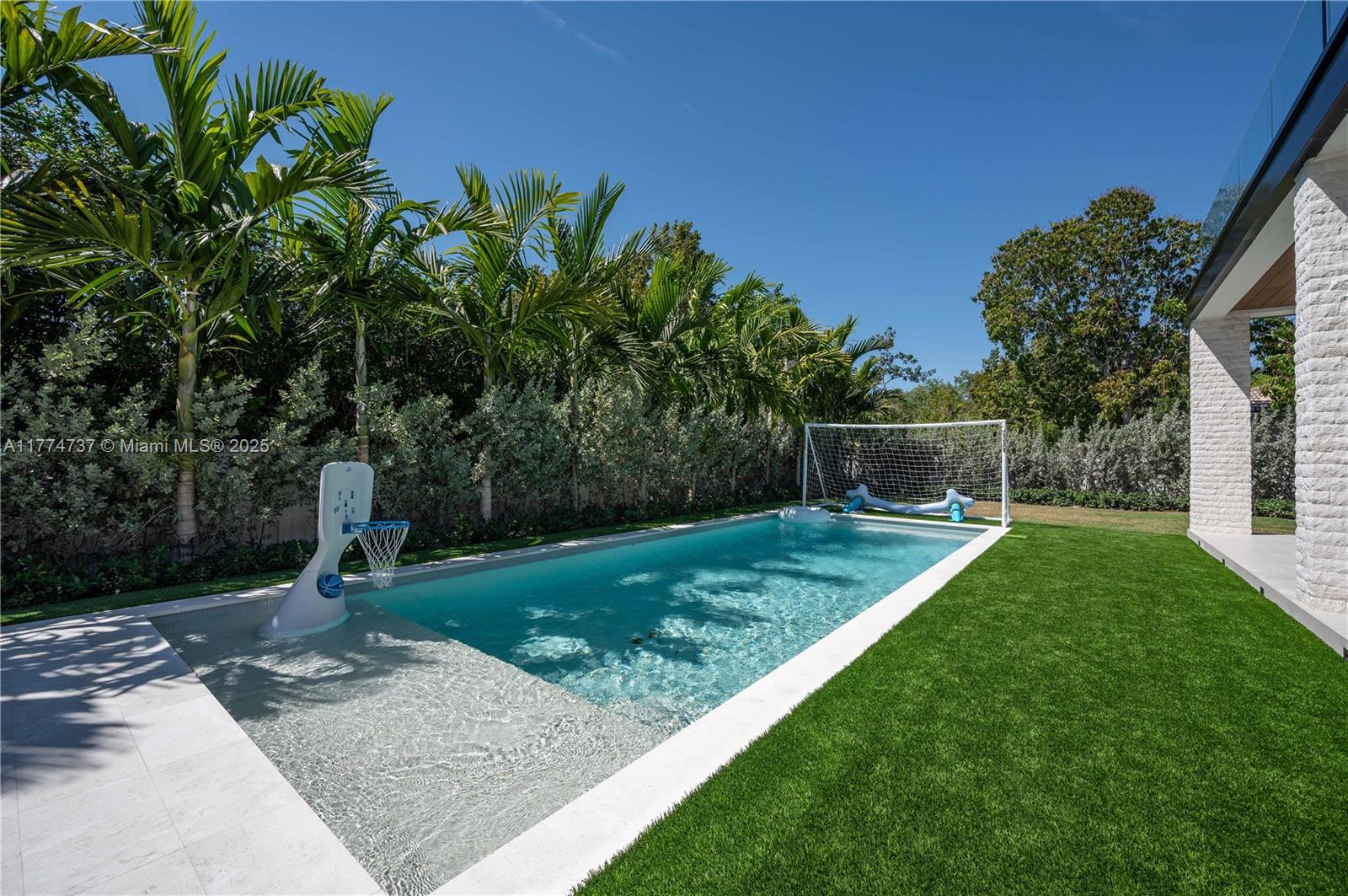 COCONUT PALM ESTATES - Residential