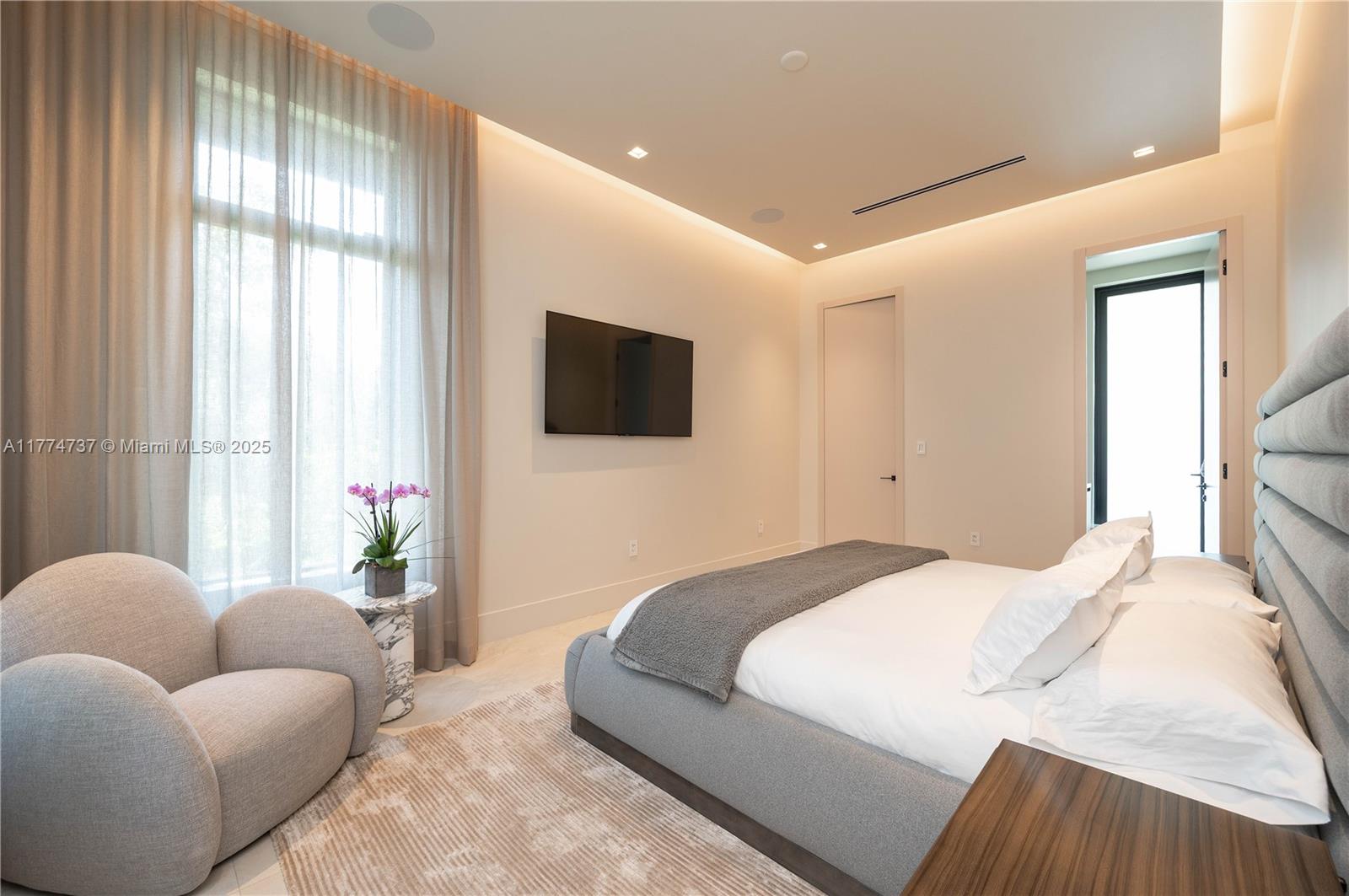 COCONUT PALM ESTATES - Residential