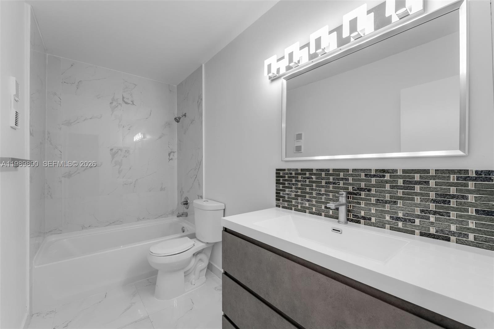 CAMELOT TWO CONDO - Residential