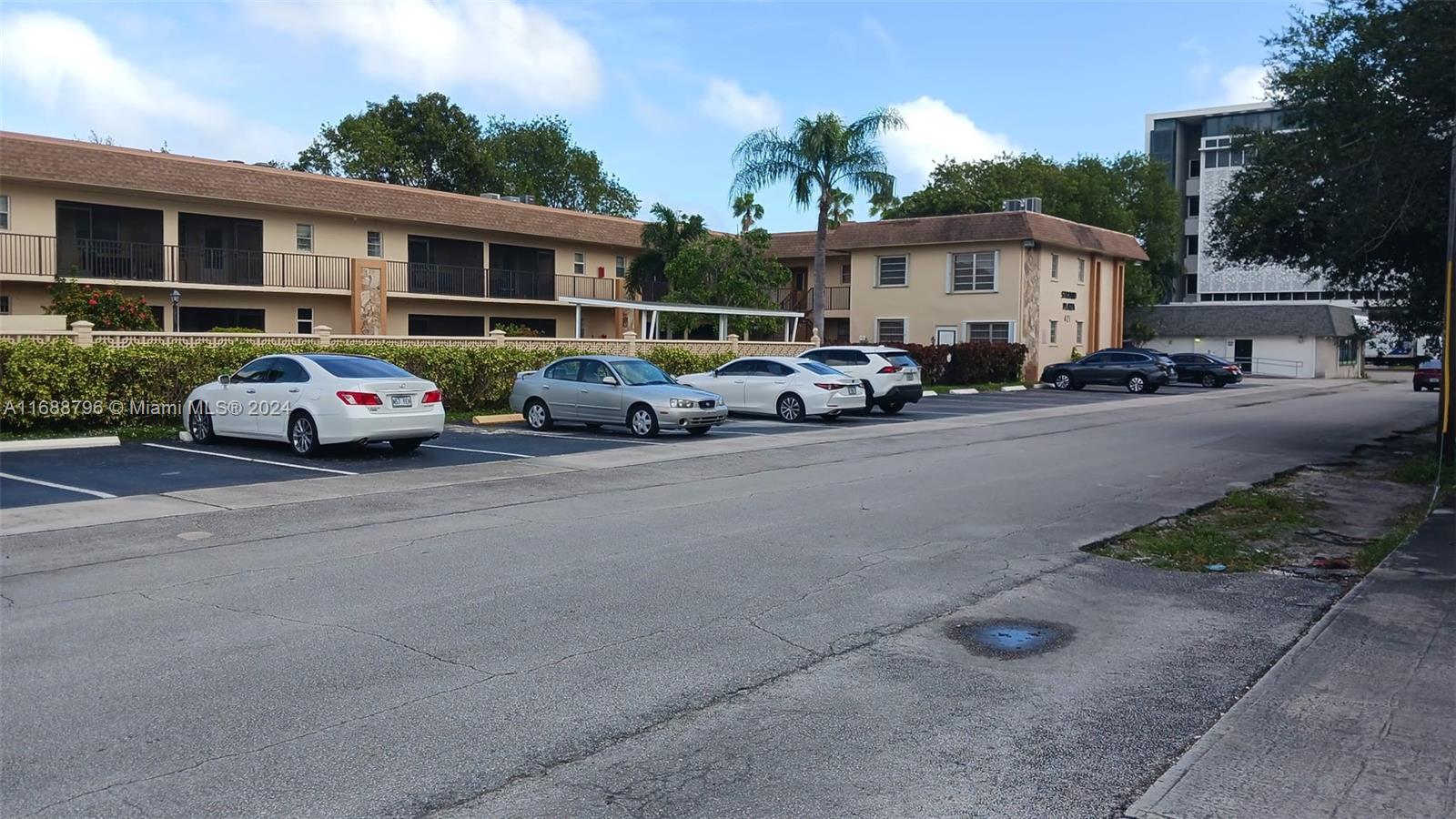 421 Ne 1st St 111, Hallandale Beach, Broward County, Florida - 1 Bedrooms  
1 Bathrooms - 