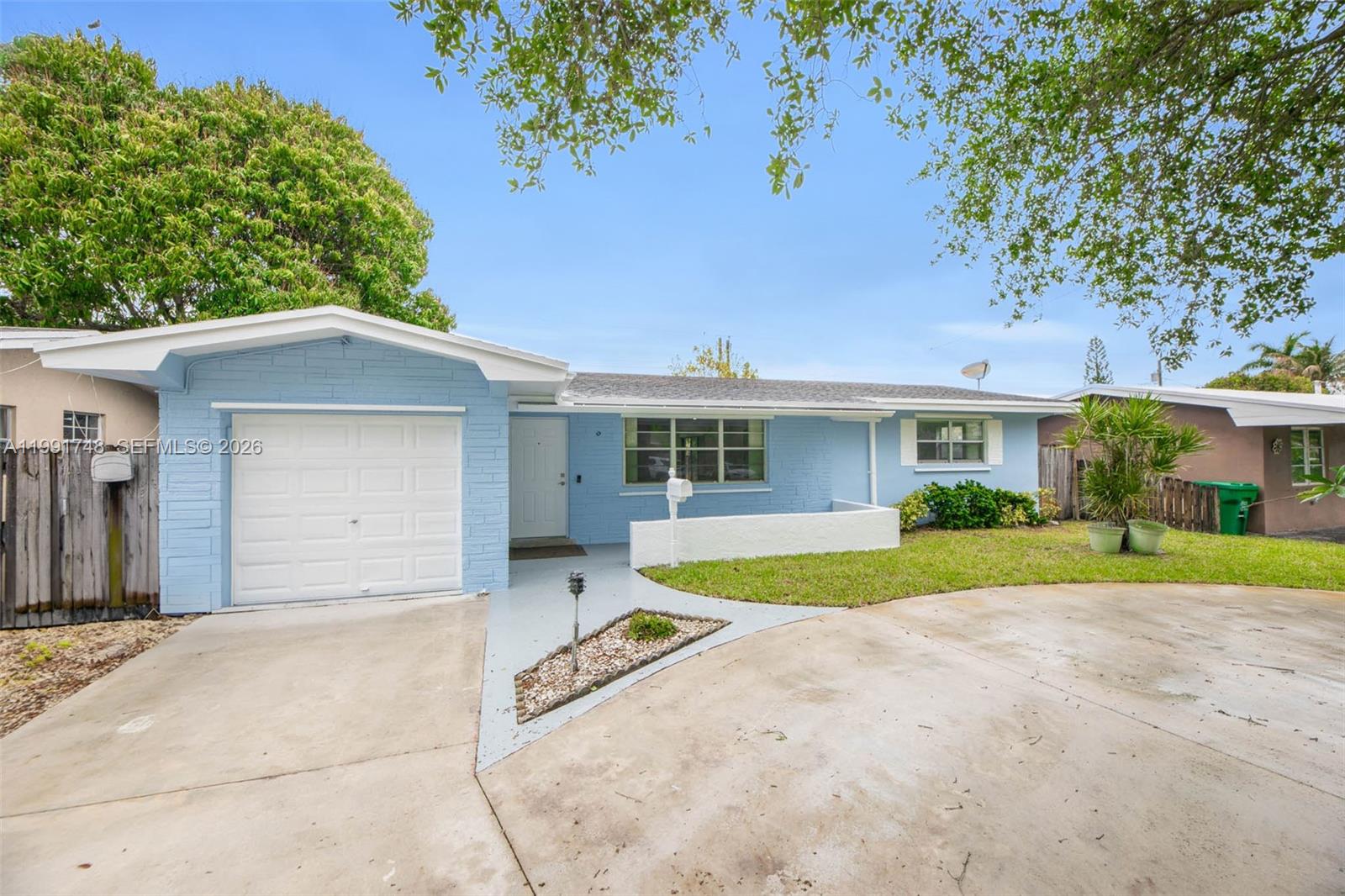 7811 NW 10th St 7811