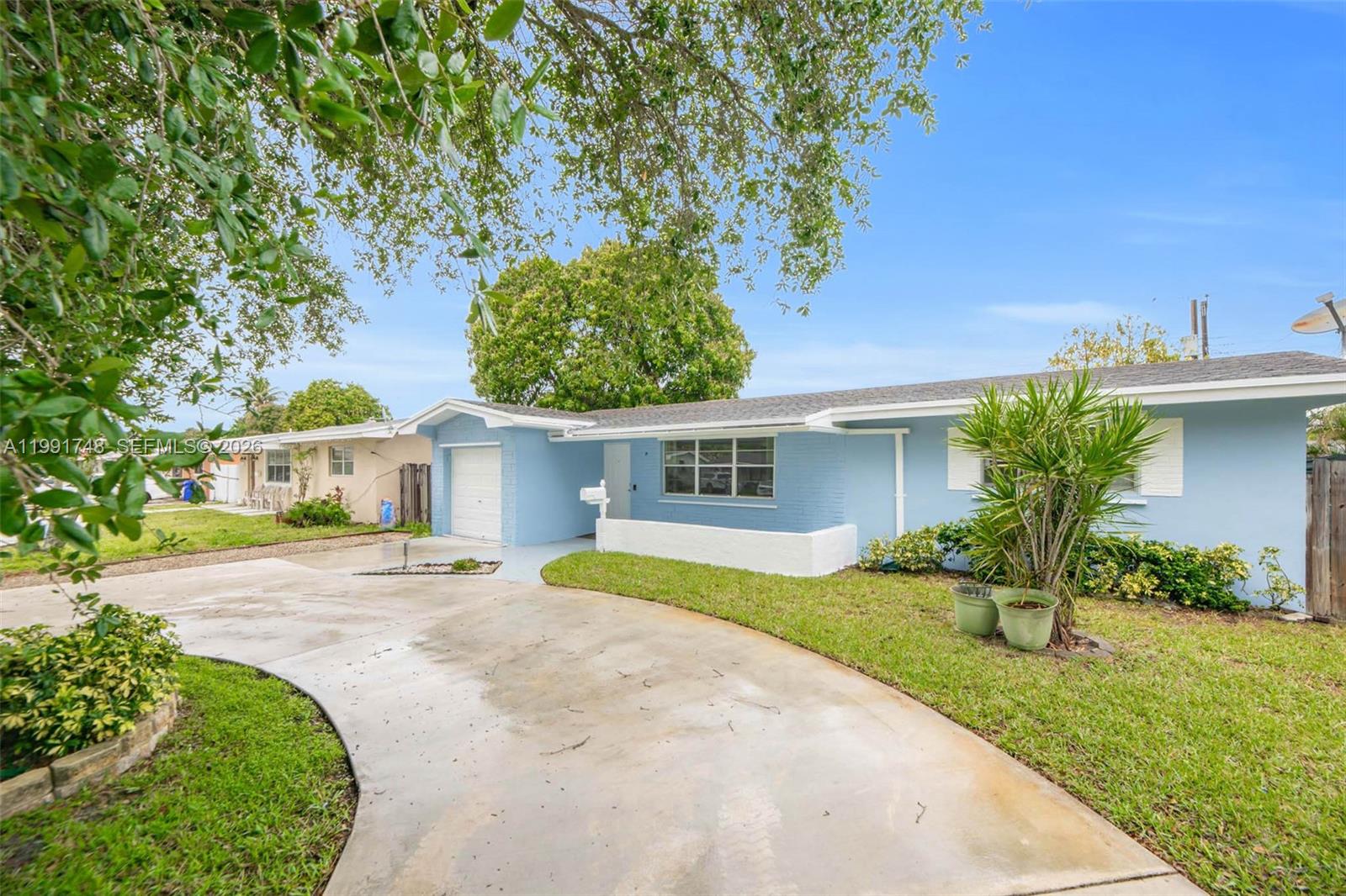 7811 NW 10th St 7811