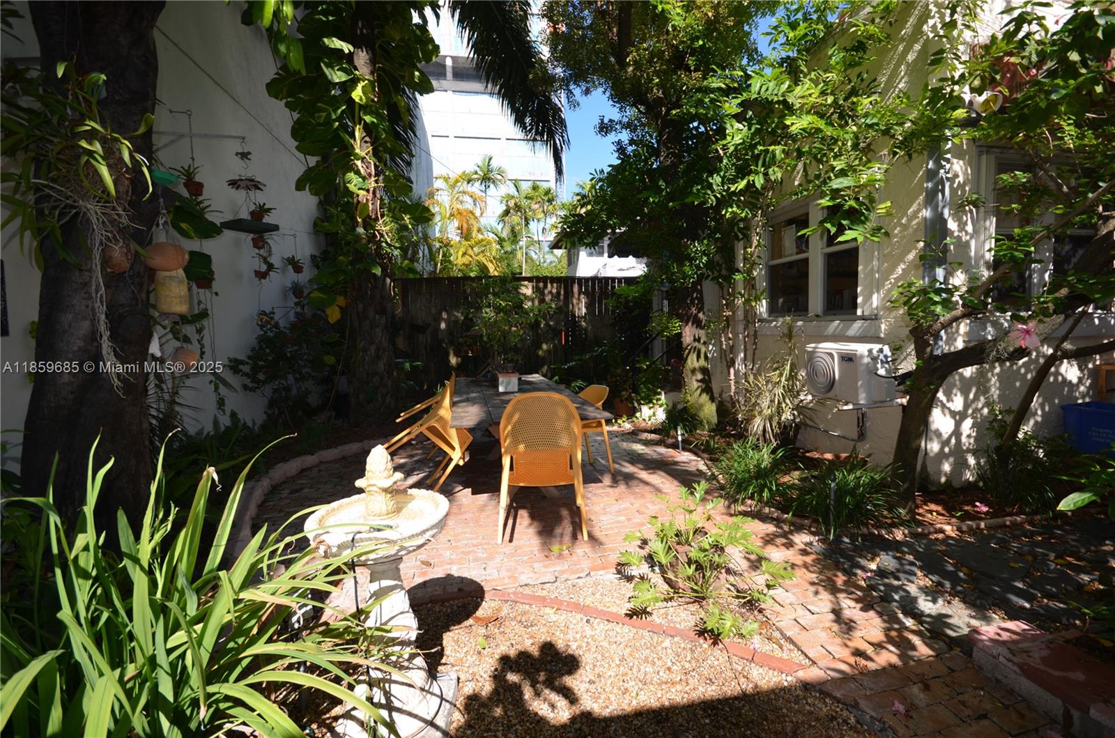 ESCOTTONIA PARK - Residential