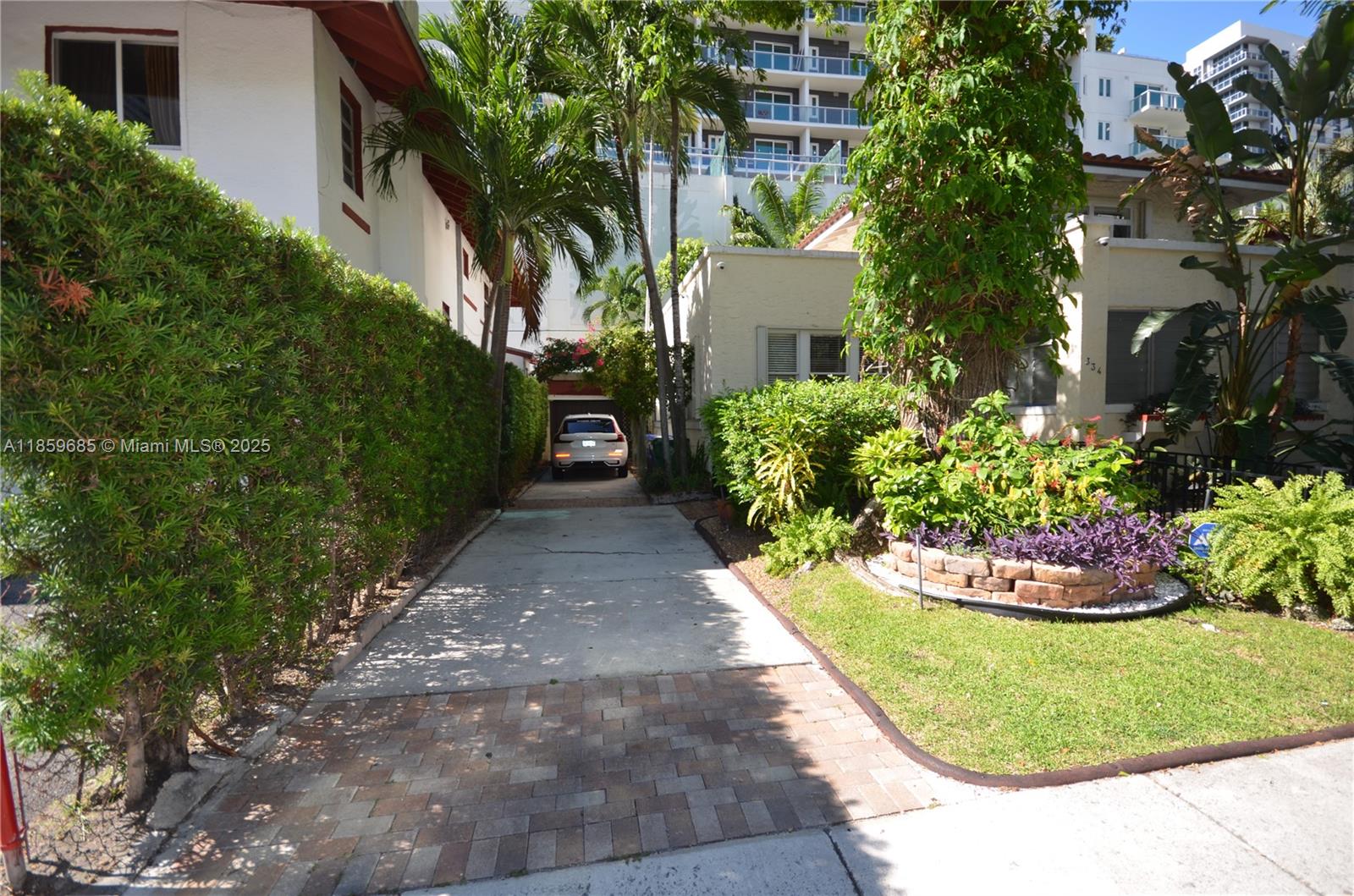 ESCOTTONIA PARK - Residential