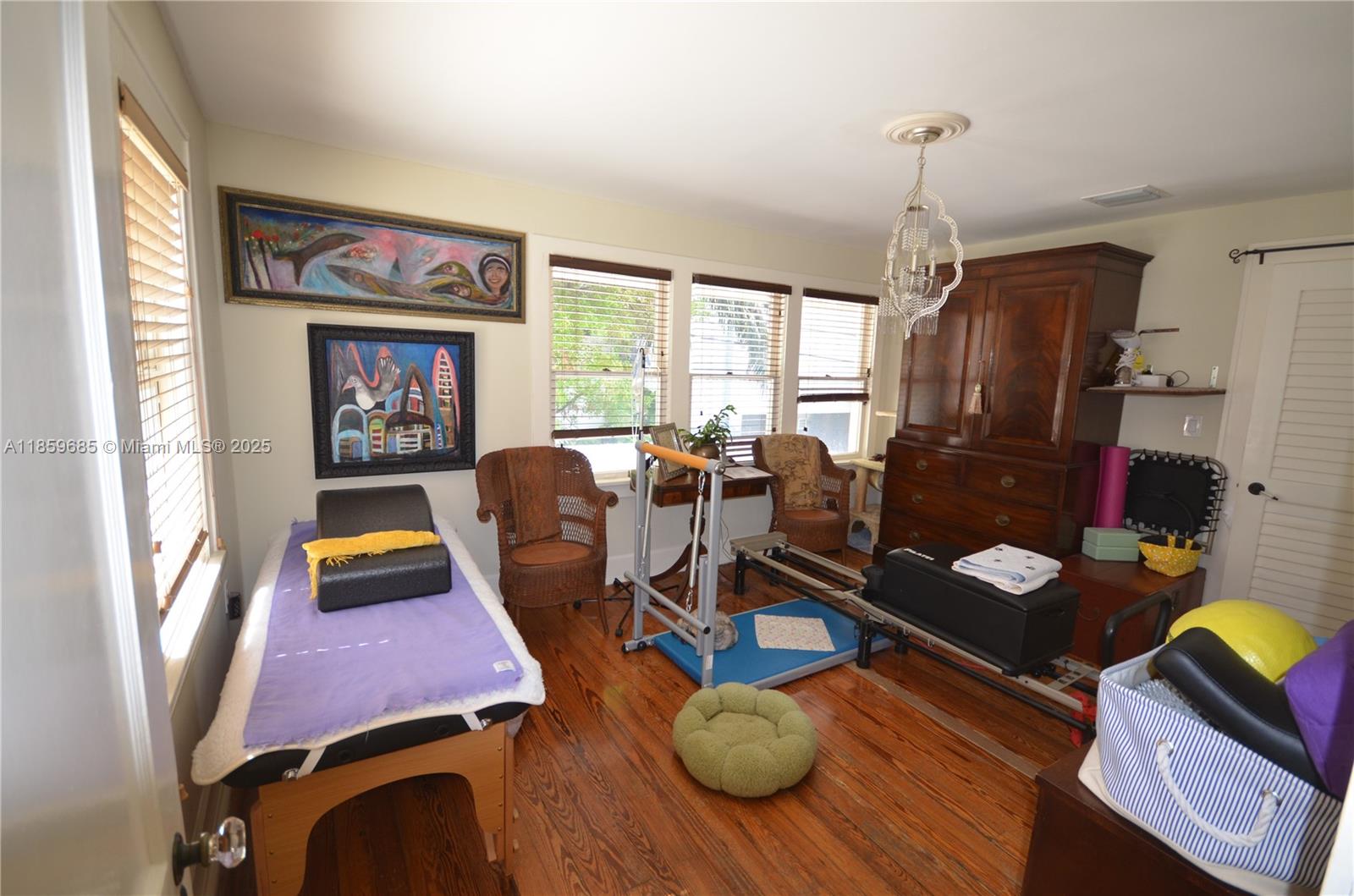 ESCOTTONIA PARK - Residential