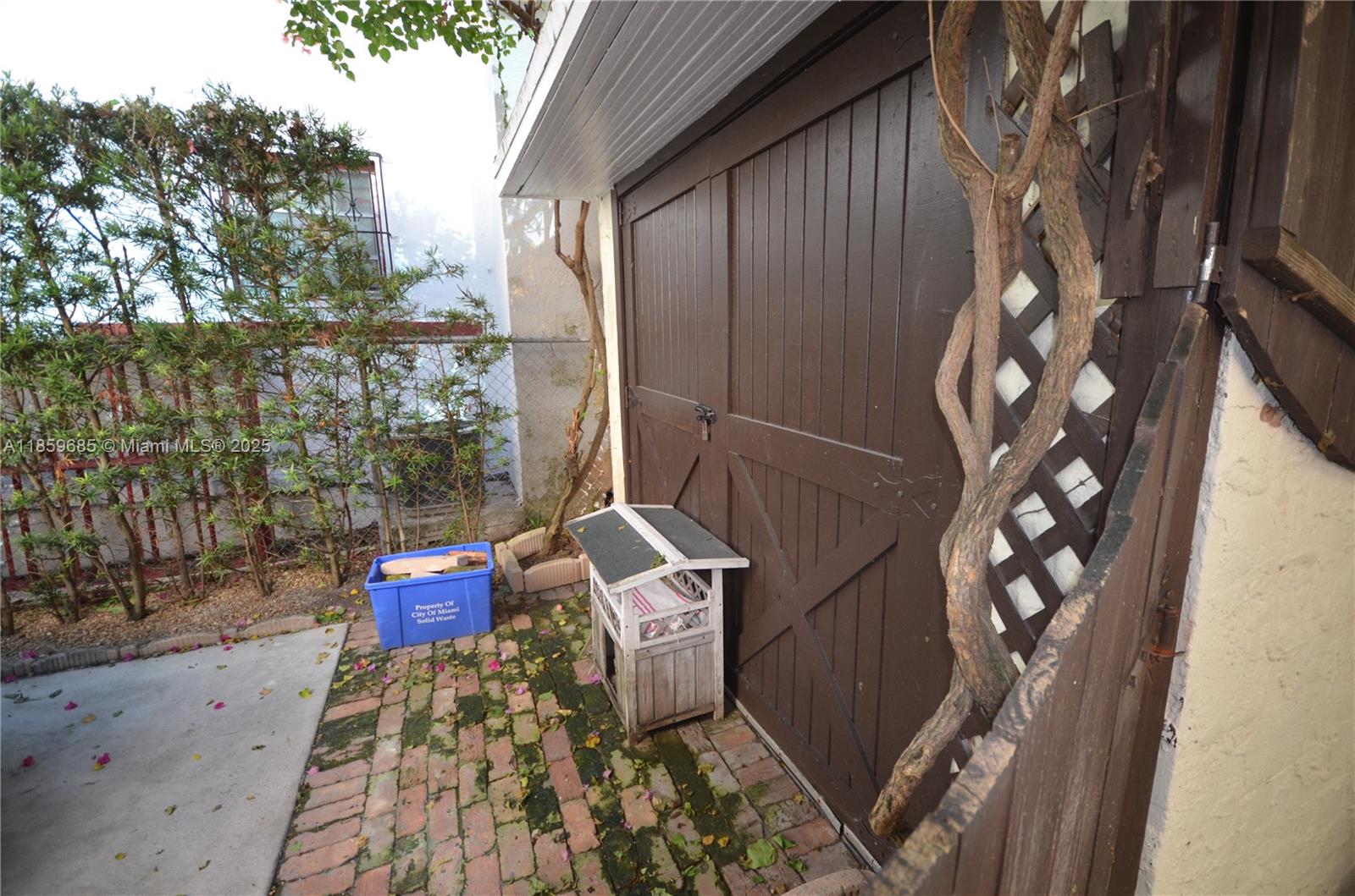 ESCOTTONIA PARK - Residential