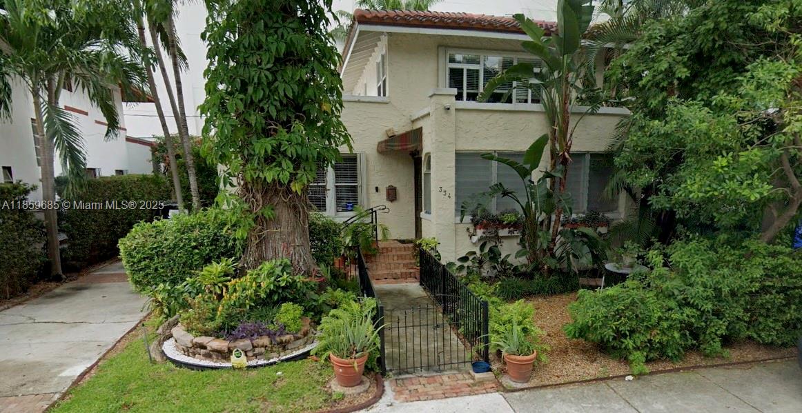 Beautifully renovated 4-bedroom, 2-bath single-family home in one of Miami’s most walkable and vibrant neighborhoods—Edgewater! This spacious 2,298 SF residence sits just minutes from Wynwood, the Design District, Midtown, and Biscayne Bay. Recently updated with modern finishes while maintaining its classic charm, the home features bright interiors, upgraded kitchen and baths, and plenty of space to live, work, and entertain.
Enjoy the best of urban living with cafés, parks, shops, and dining all within walking distance. Situated on a quiet street with easy access to I-95 and Downtown, this move-in-ready gem offers both comfort and long-term upside in a rapidly growing corridor.