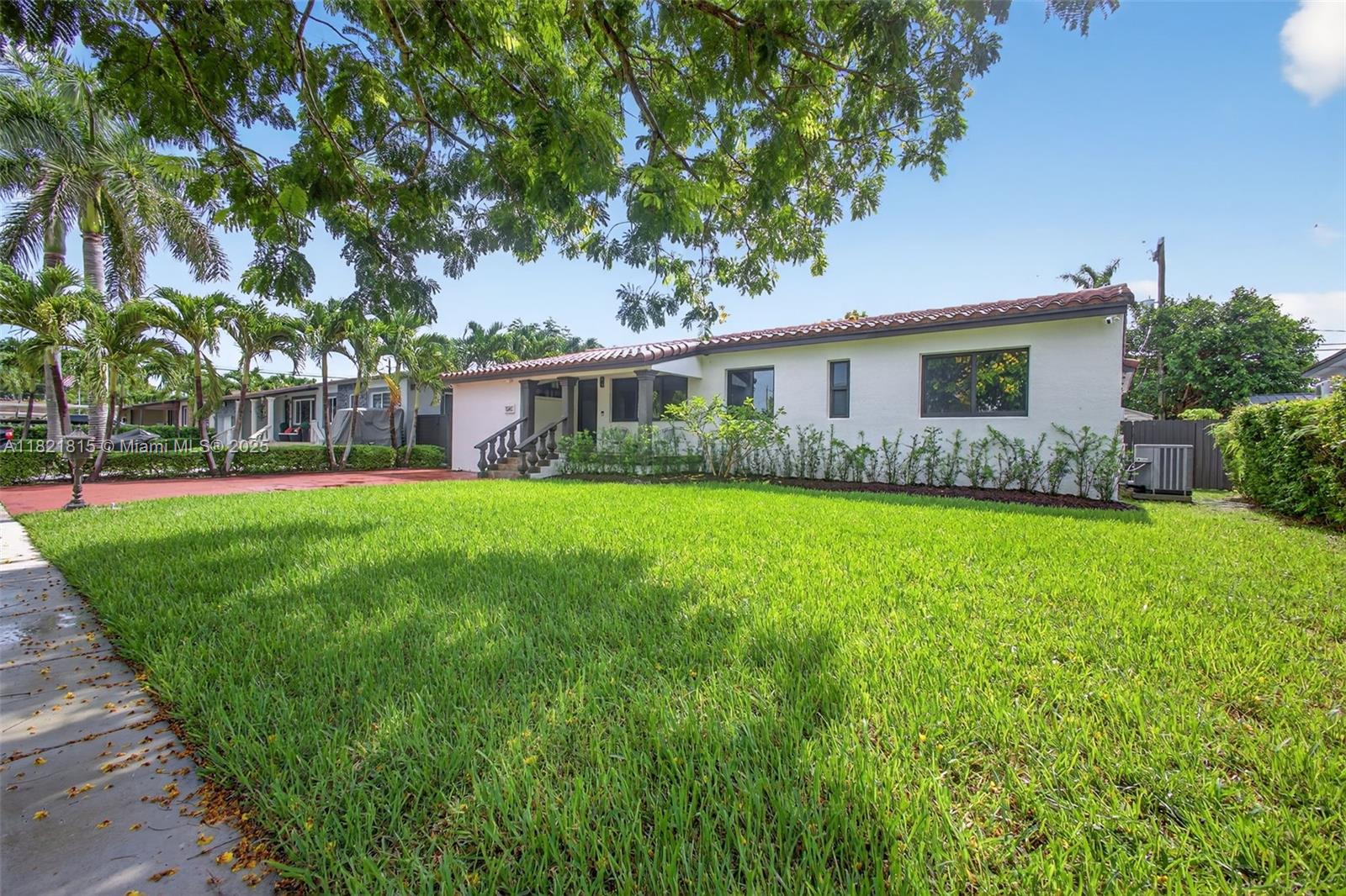5861 W 2nd Ct