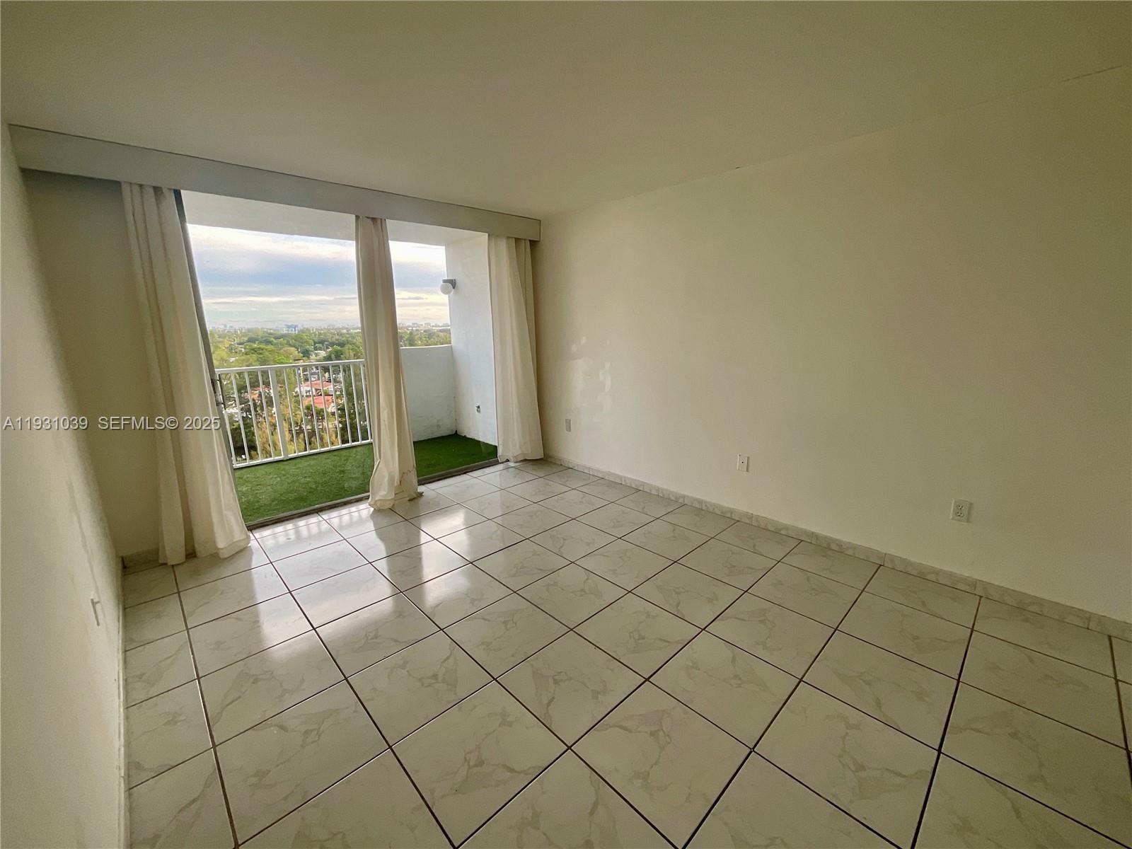 WILSHIRE CONDO - Residential Lease