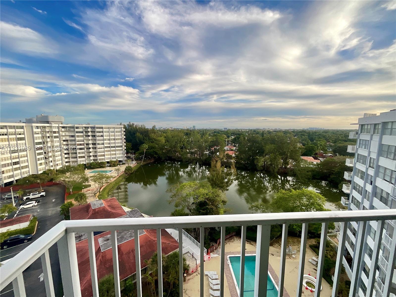 WILSHIRE CONDO - Residential Lease