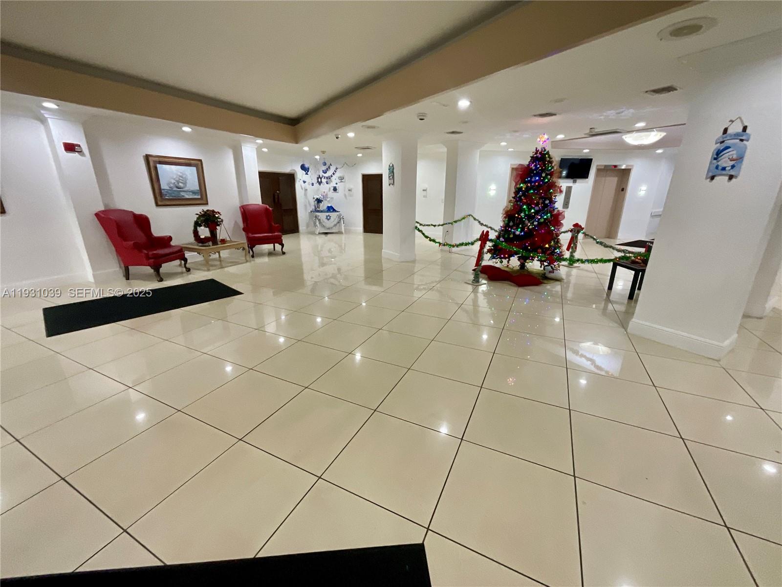 WILSHIRE CONDO - Residential Lease