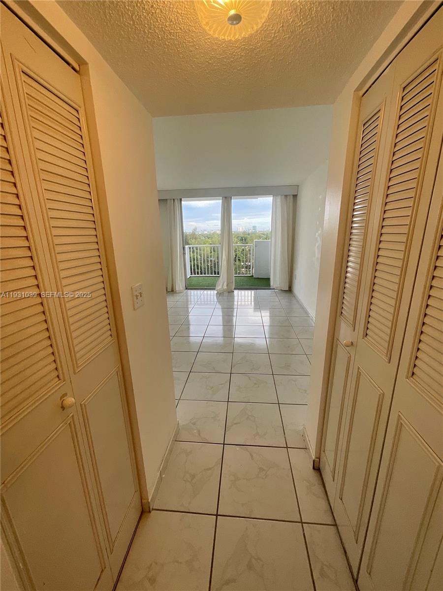 WILSHIRE CONDO - Residential Lease