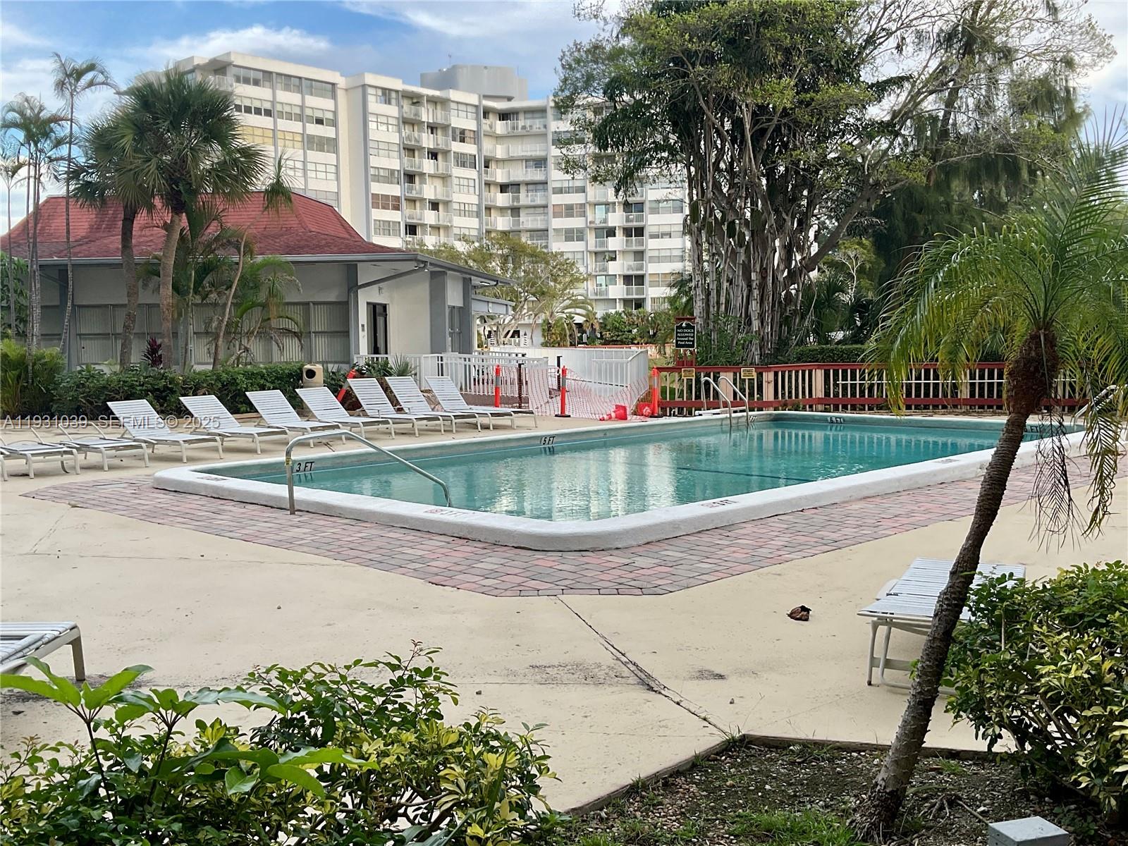 WILSHIRE CONDO - Residential Lease