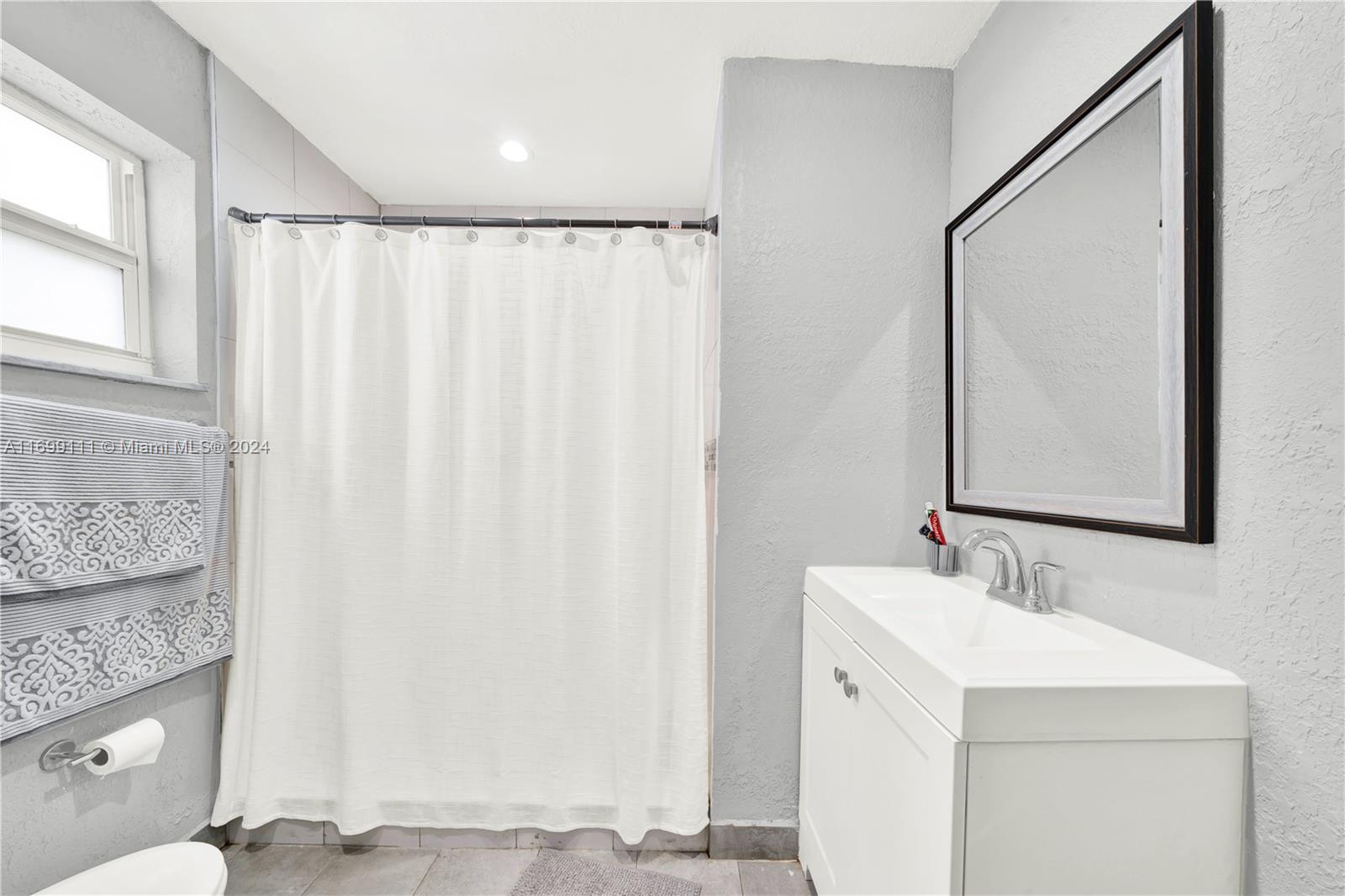 ROSMONT SUB - Residential