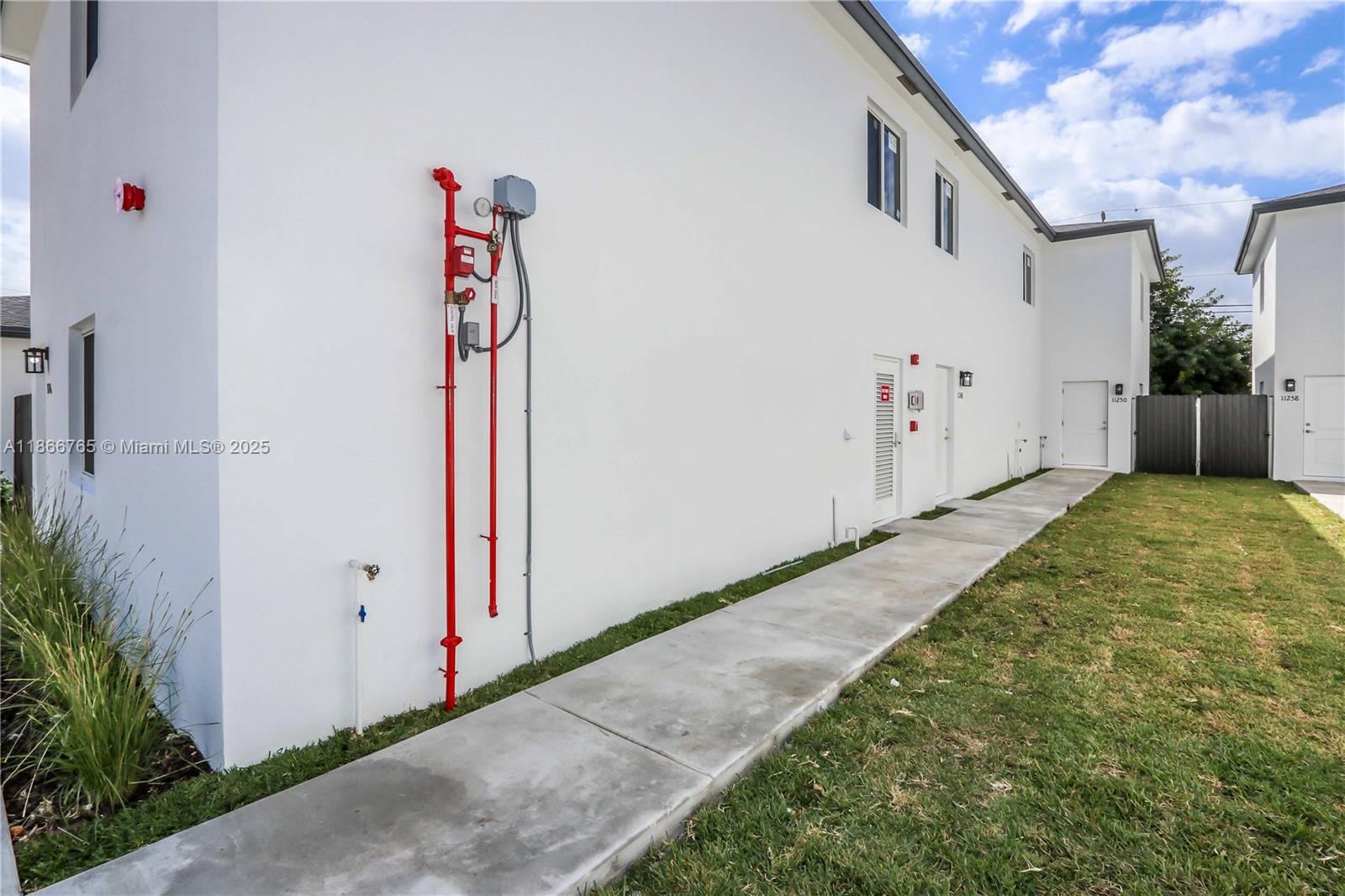 GABRIELA ESTATES - Residential Income