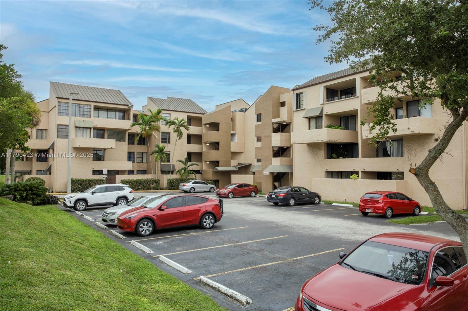 Rental Property at 10400 Sw 108th Ave A203, Miami, Broward County, Florida - Bedrooms: 2 
Bathrooms: 2  - $2,400 MO.