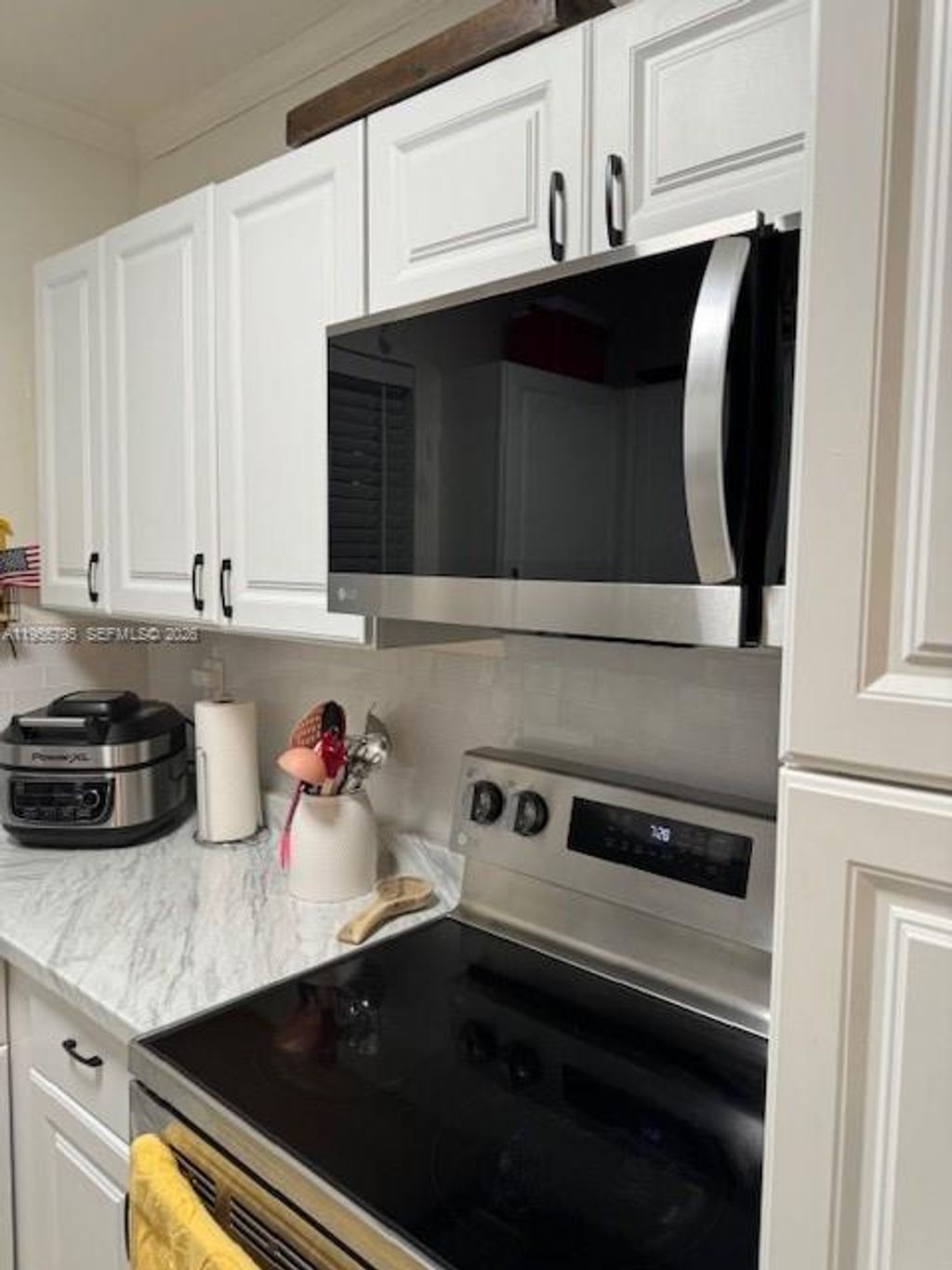 Photo of 2452 Taylor St #102, Hollywood, FL 33020 (MLS # A11955795)