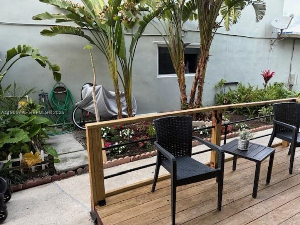 Photo of 2452 Taylor St #102, Hollywood, FL 33020 (MLS # A11955795)