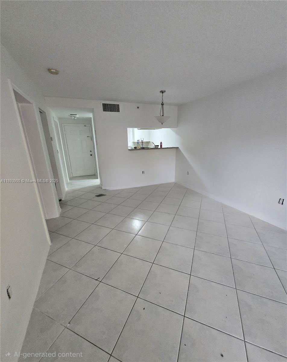 THE SHAMROCK CONDO - Residential Lease