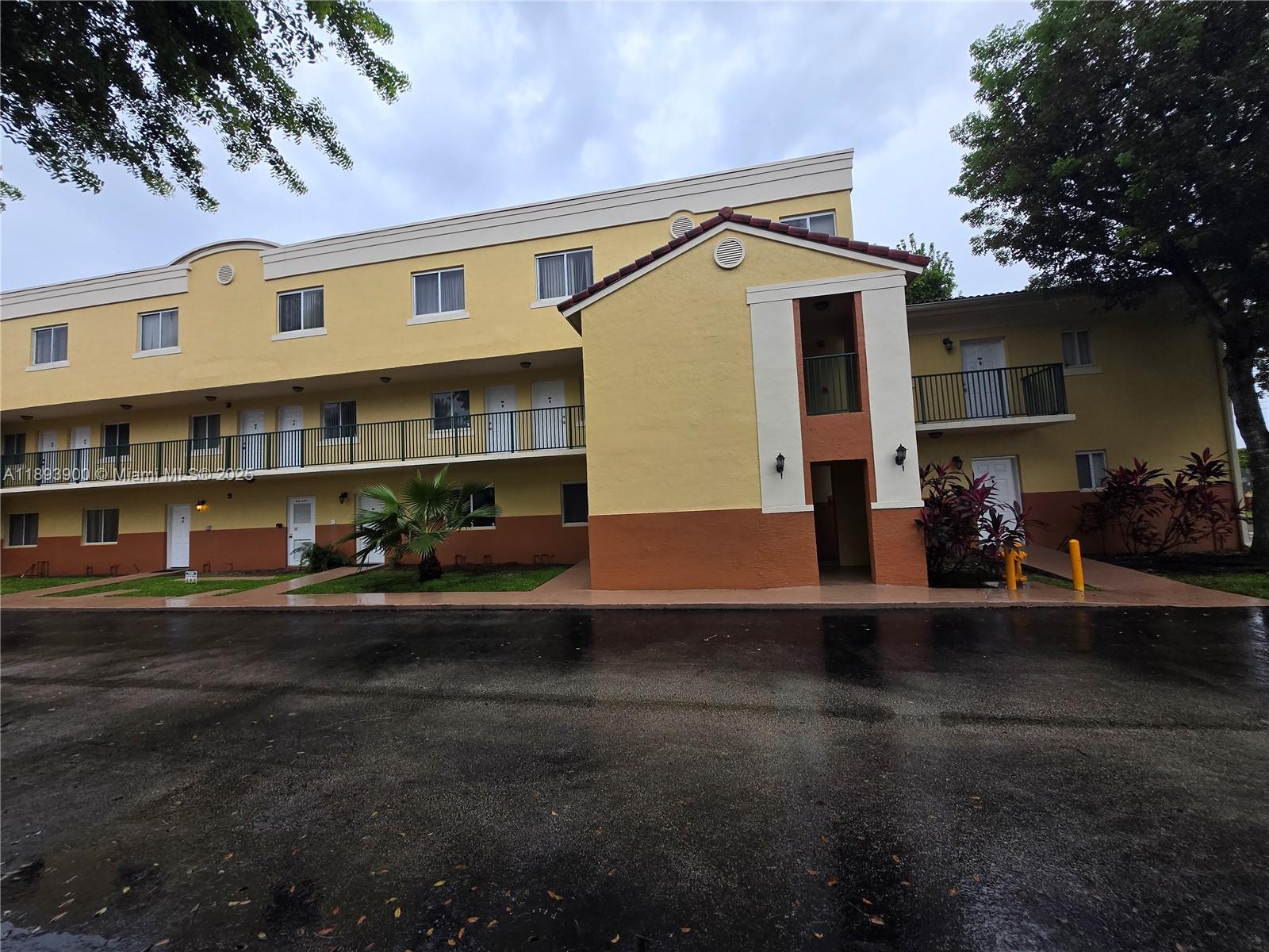 THE SHAMROCK CONDO - Residential Lease