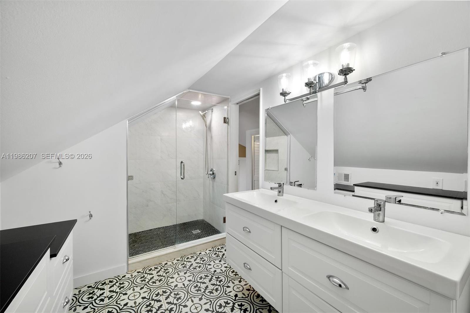 FIRST ADDN PASADENA PK - Residential Lease