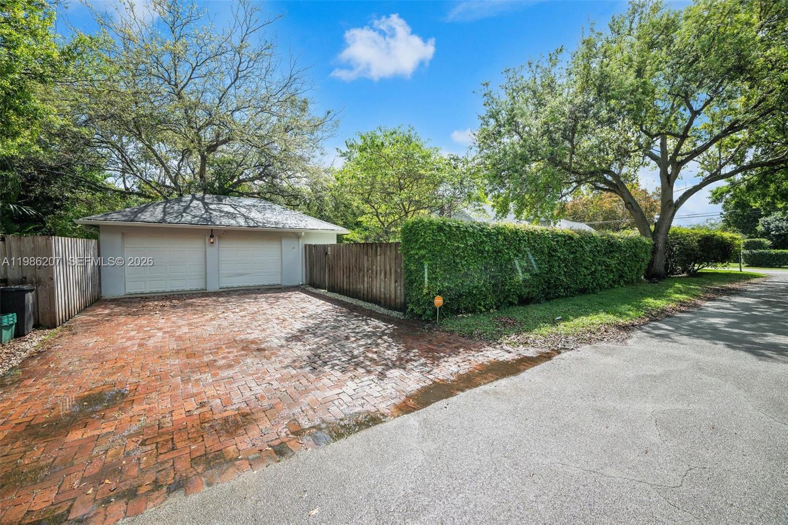 FIRST ADDN PASADENA PK - Residential Lease