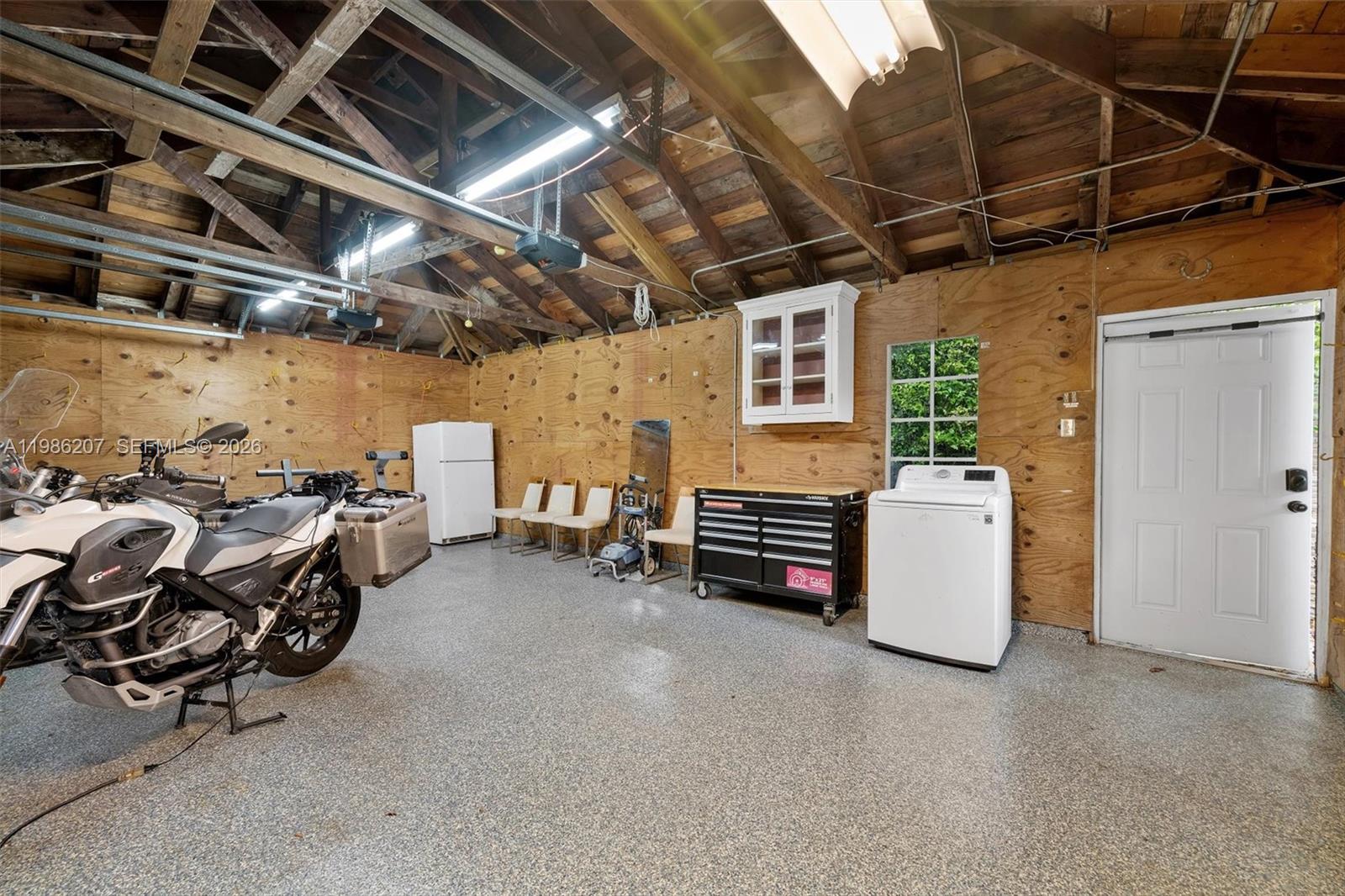 FIRST ADDN PASADENA PK - Residential Lease