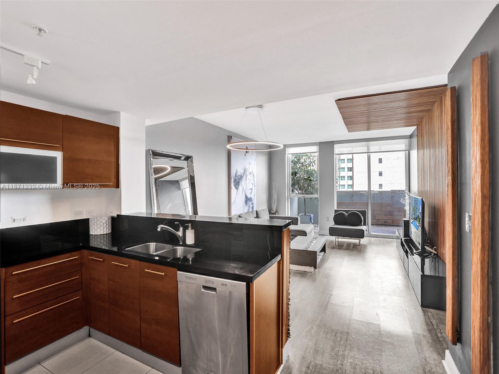 244 Biscayne Blvd 406