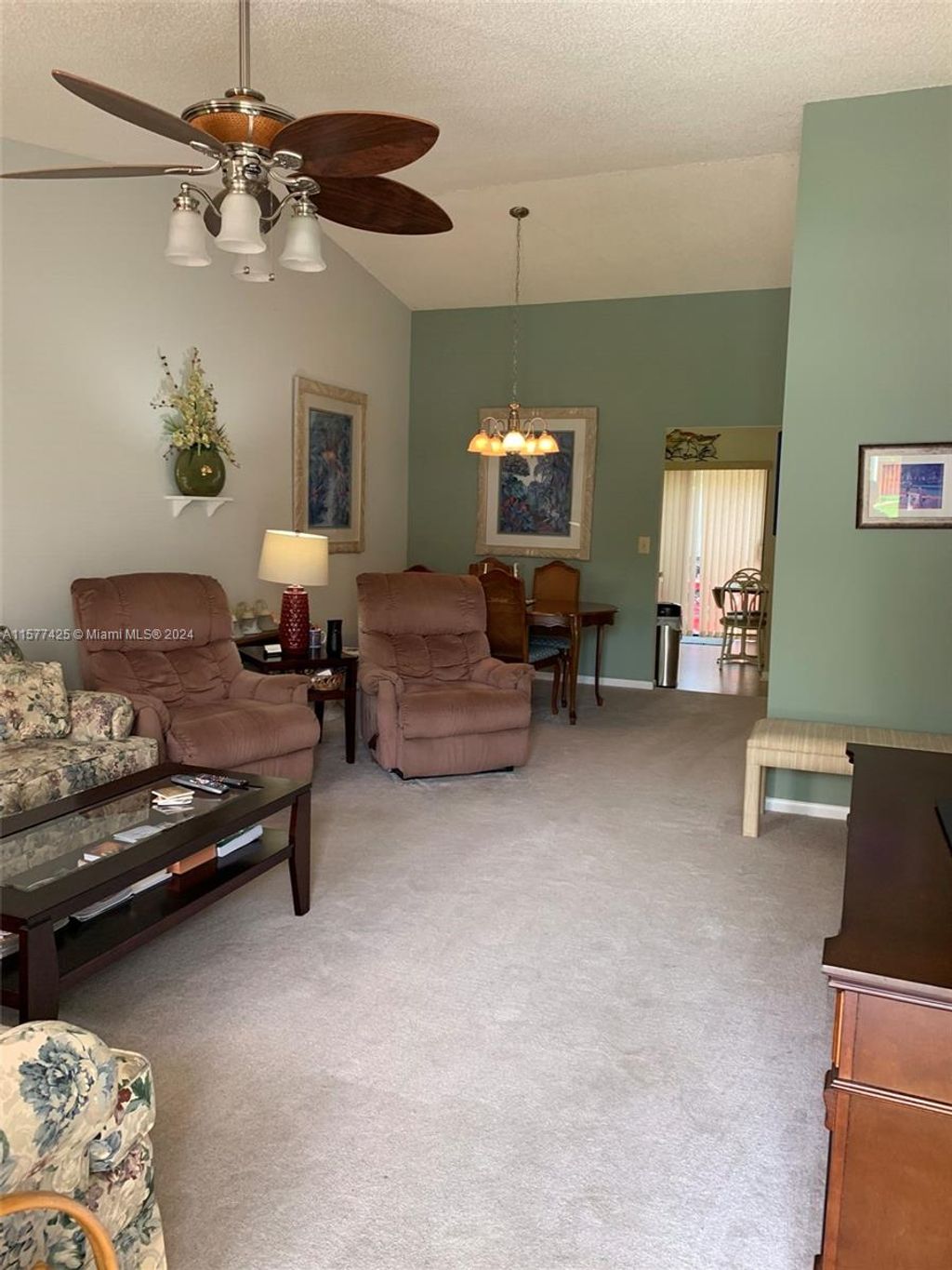 Photo of 8042 SE Villa Cir, Hobe Sound, FL 33455 (MLS # A11577425)