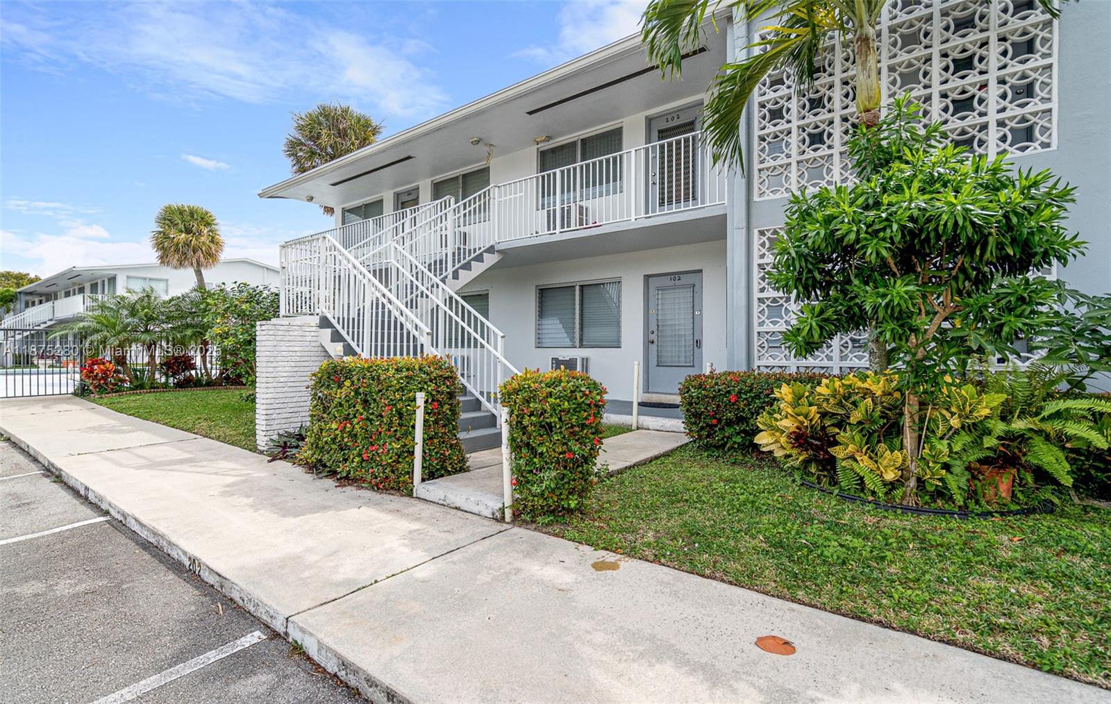 COLONY TERRACE APTS CO-OP - Residential Lease