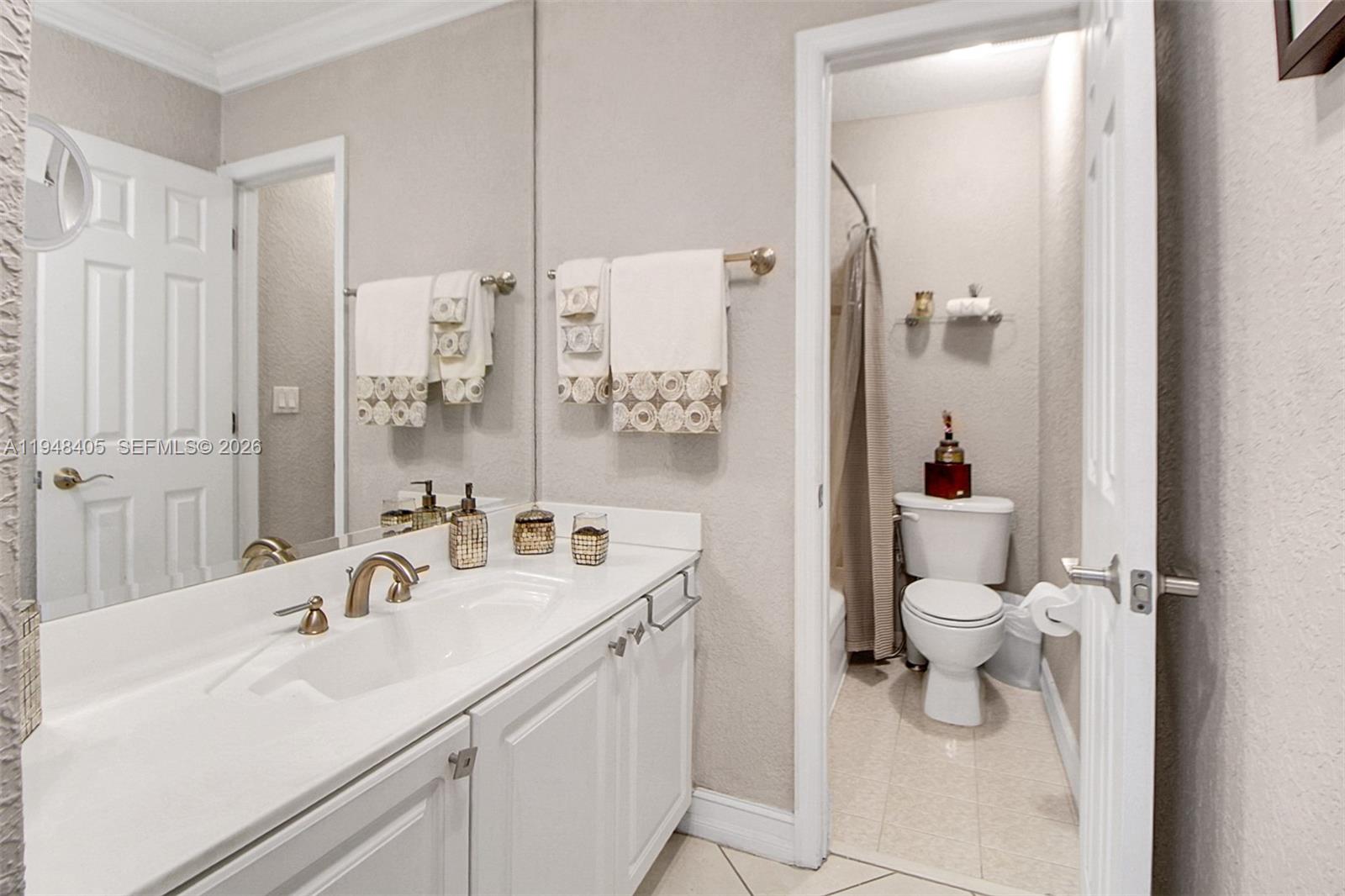 ROSEWOOD HOMES - Residential