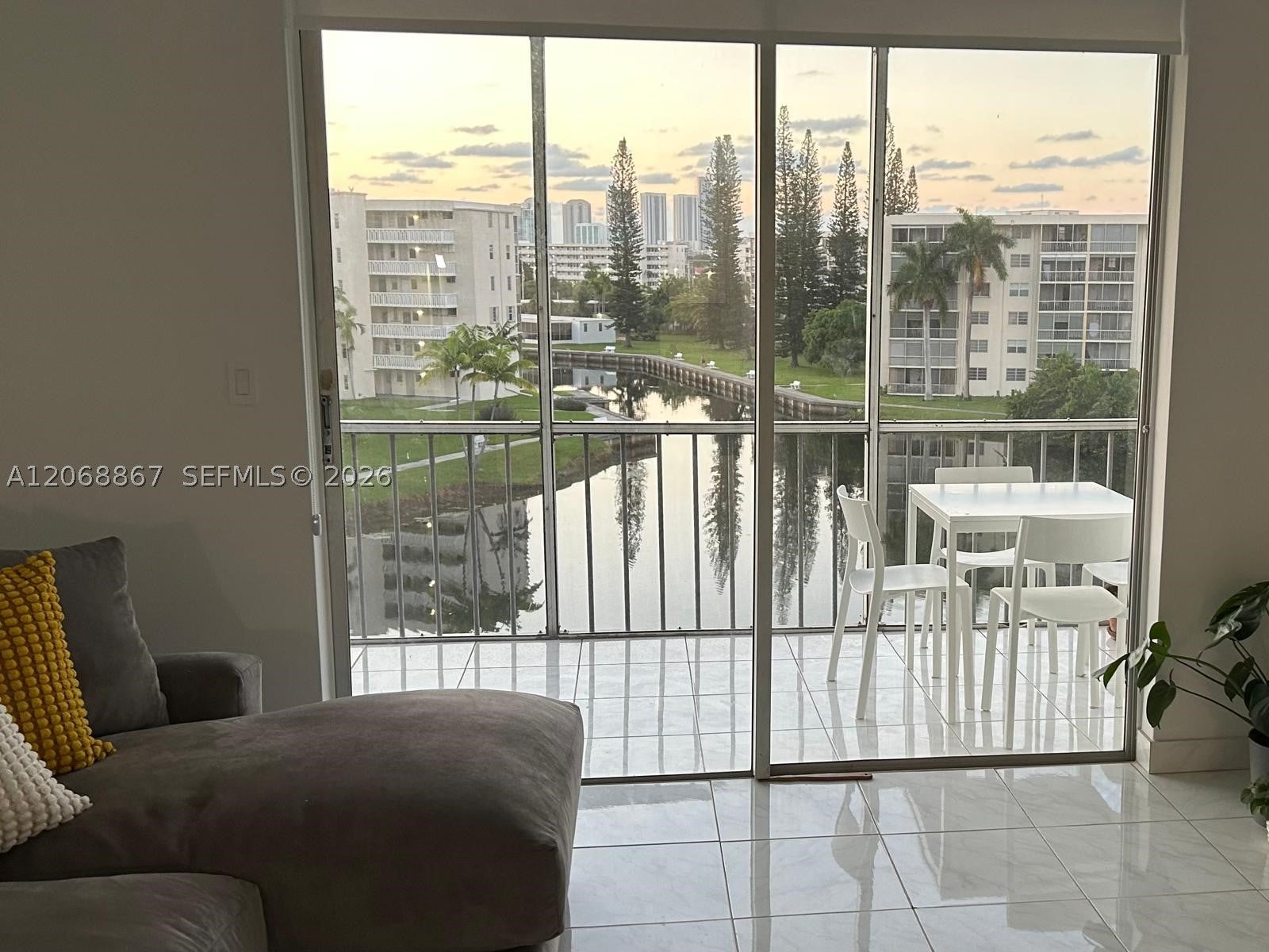 2851 Leonard Dr J503
