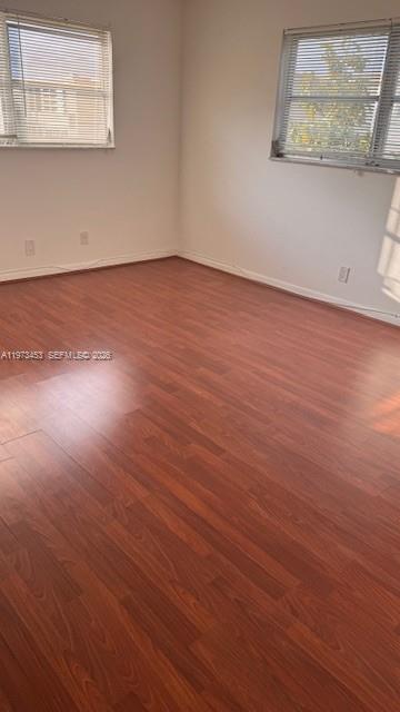 VILLAGE ROYALE GREENWOOD - Residential