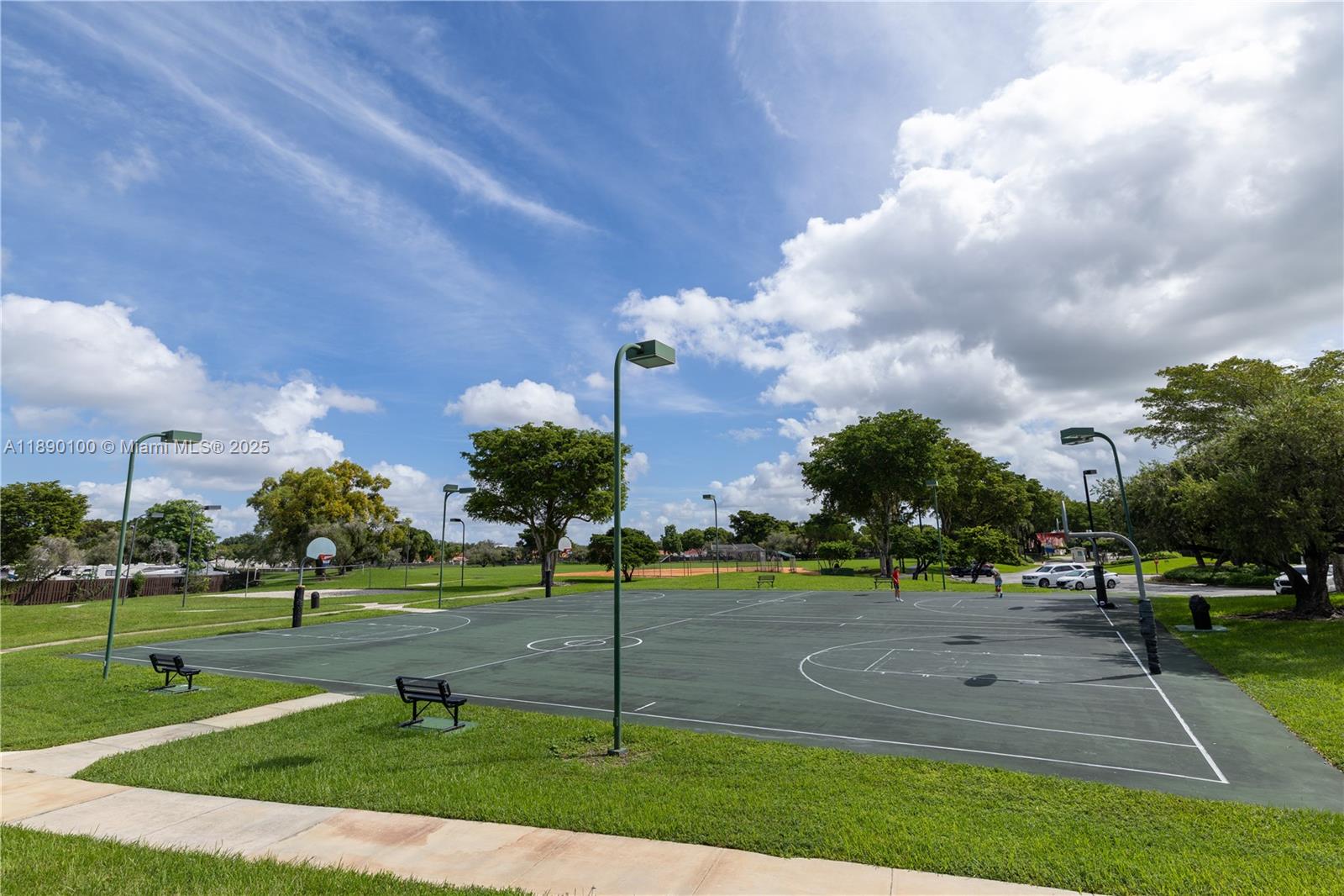 LAKES OF THE MEADOW SEC 4 - Residential
