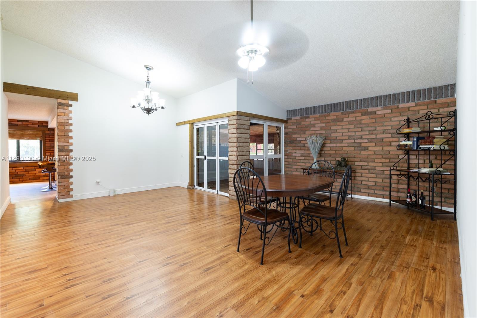 LAKES OF THE MEADOW SEC 4 - Residential
