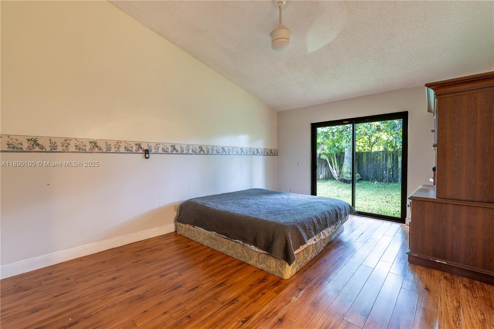 LAKES OF THE MEADOW SEC 4 - Residential