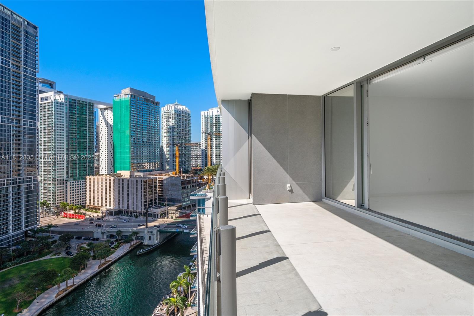 300 BISCAYNE BLVD WAY COND - Residential
