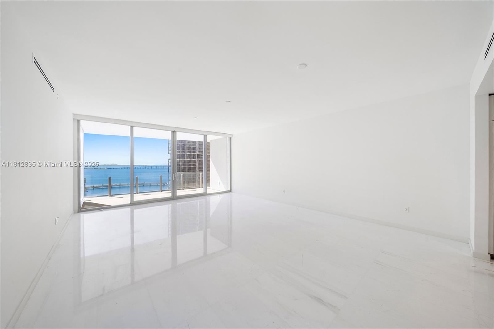300 BISCAYNE BLVD WAY COND - Residential