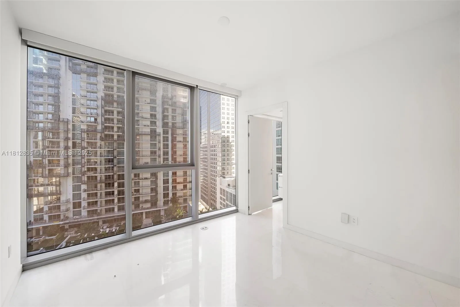 Miami, Florida 33131, United States, 4 Bedrooms Bedrooms, ,6 BathroomsBathrooms,Residential,Active,142262