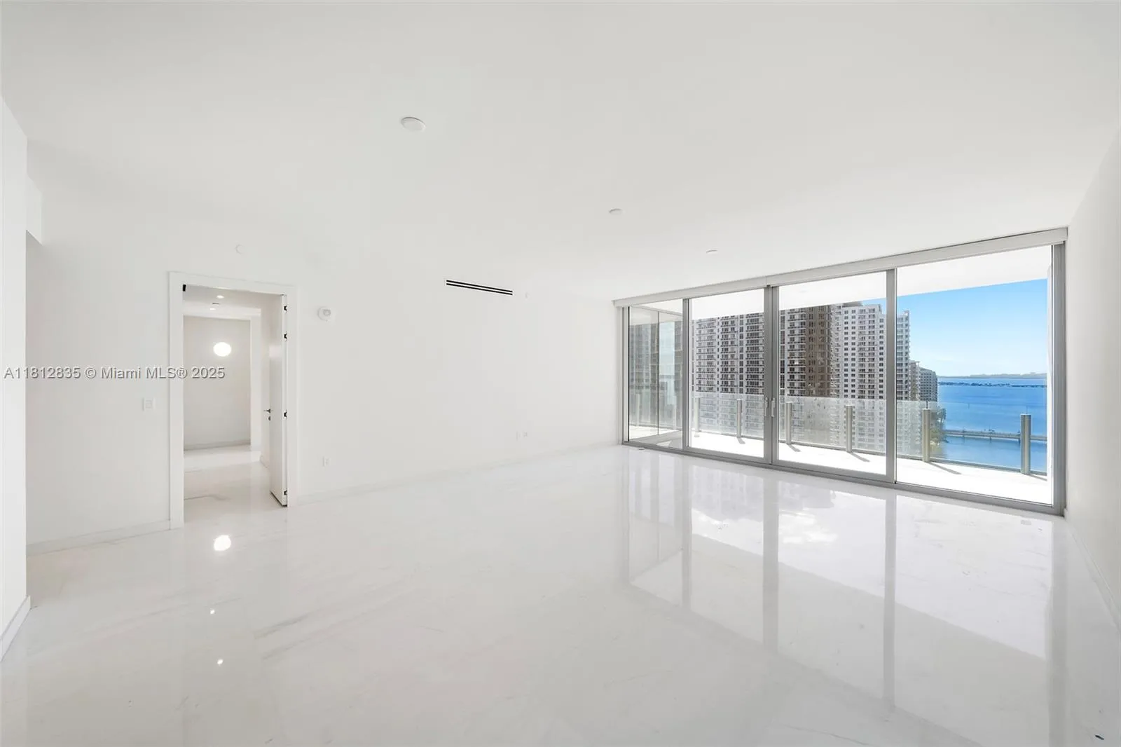 Miami, Florida 33131, United States, 4 Bedrooms Bedrooms, ,6 BathroomsBathrooms,Residential,Active,142262