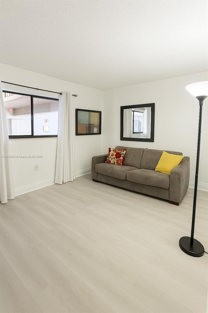 HORIZONS WEST CONDO #10 - Residential Lease