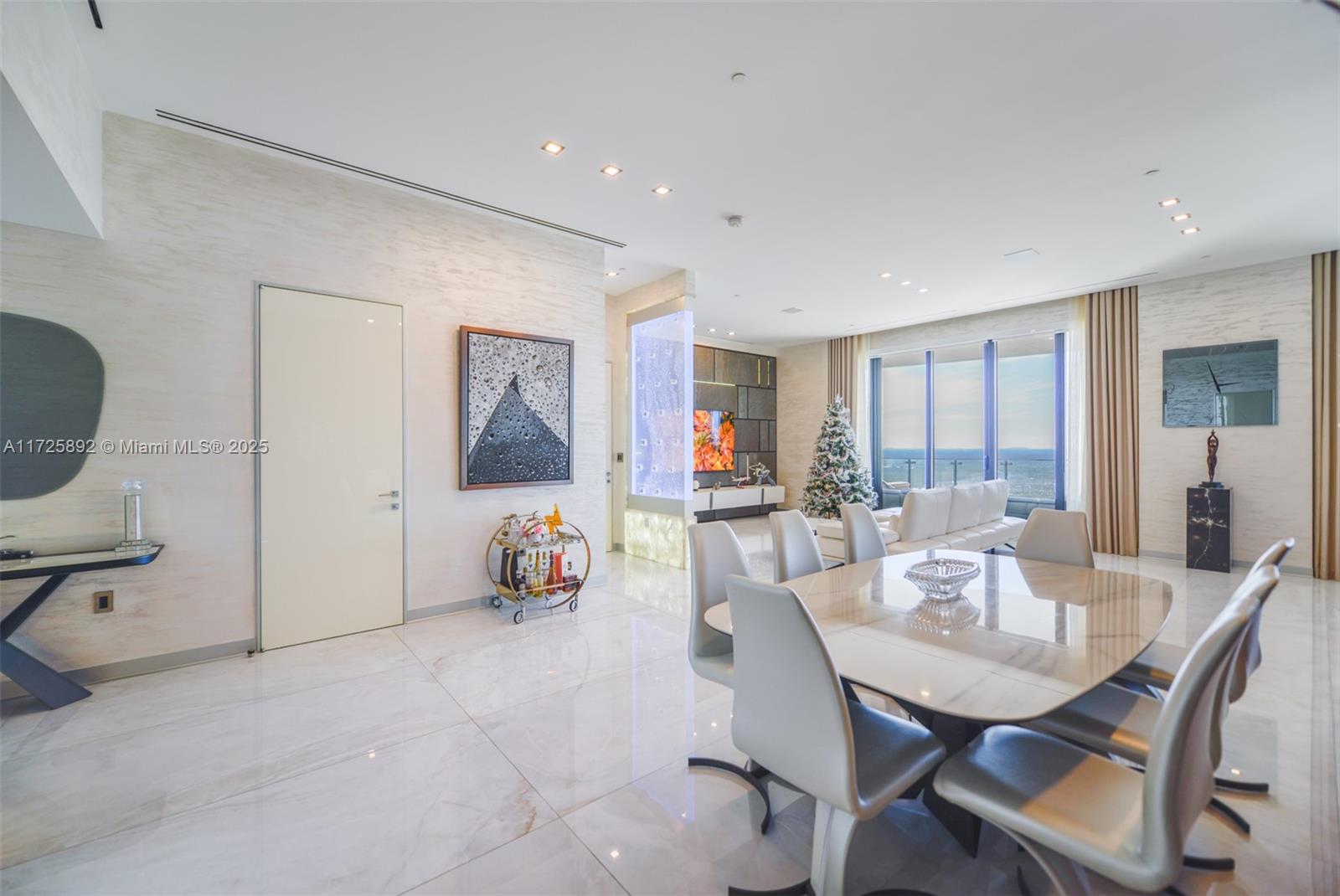 MUSE CONDO - Residential