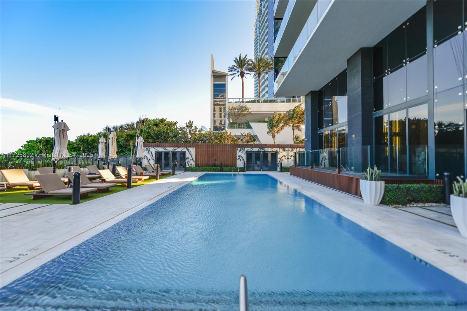 MUSE CONDO - Residential