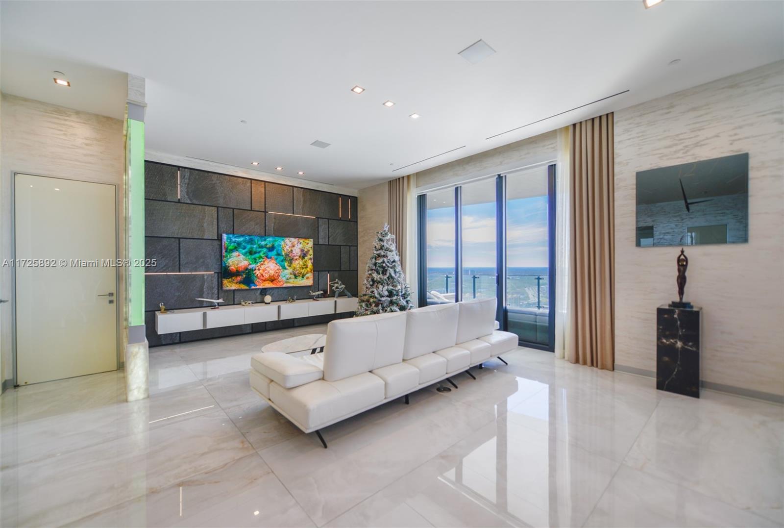 MUSE CONDO - Residential