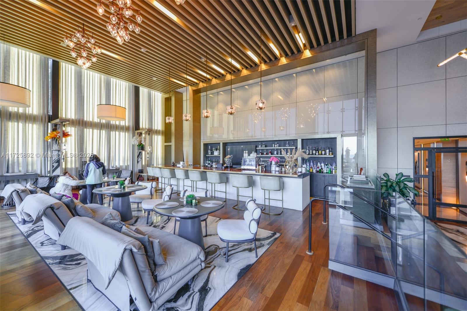 MUSE CONDO - Residential