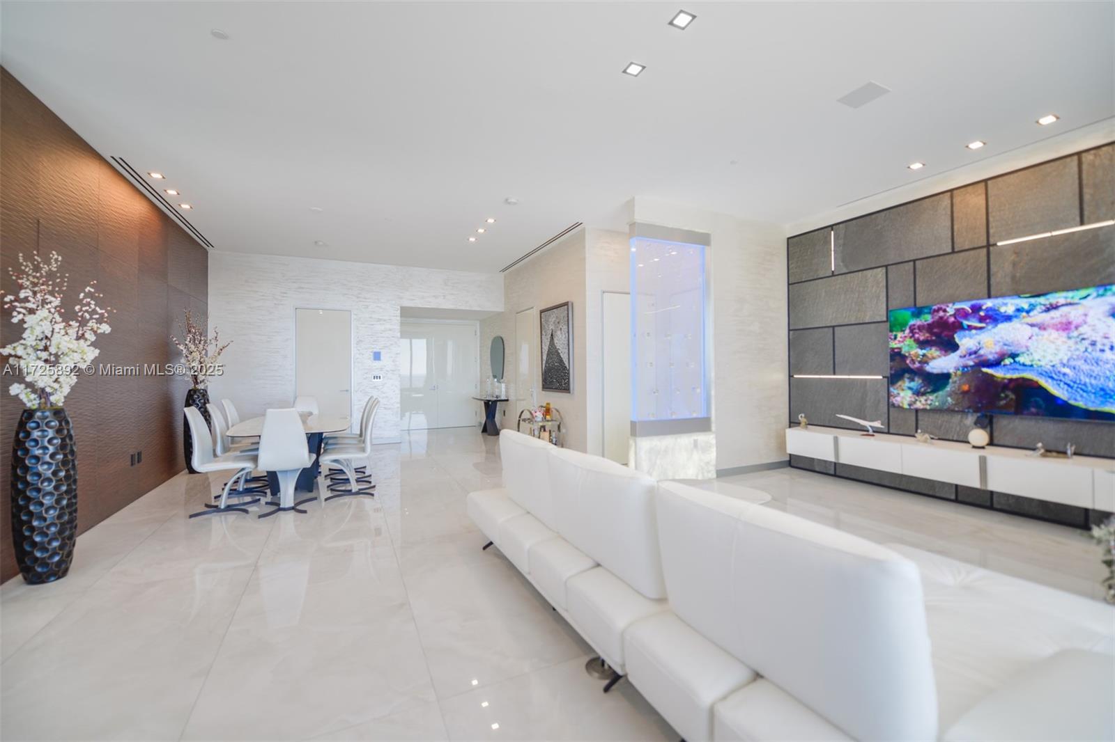 MUSE CONDO - Residential